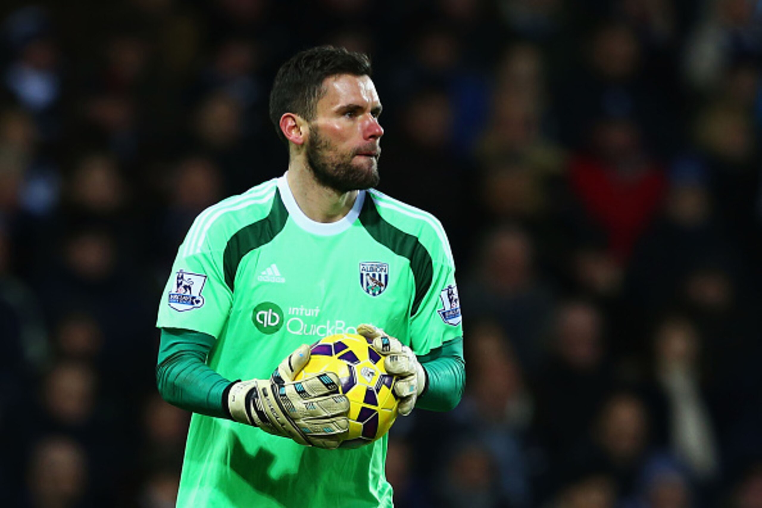 WEST BROMWICH, ENGLAND - JANUARY 10:  Ben Foster of West Bromwich Albion in action during the Barclays Premier League match between West Bromwich Albion and Hull City at The Hawthorns on January 10, 2015 in West Bromwich, England.  (Photo by Matthew Lewis