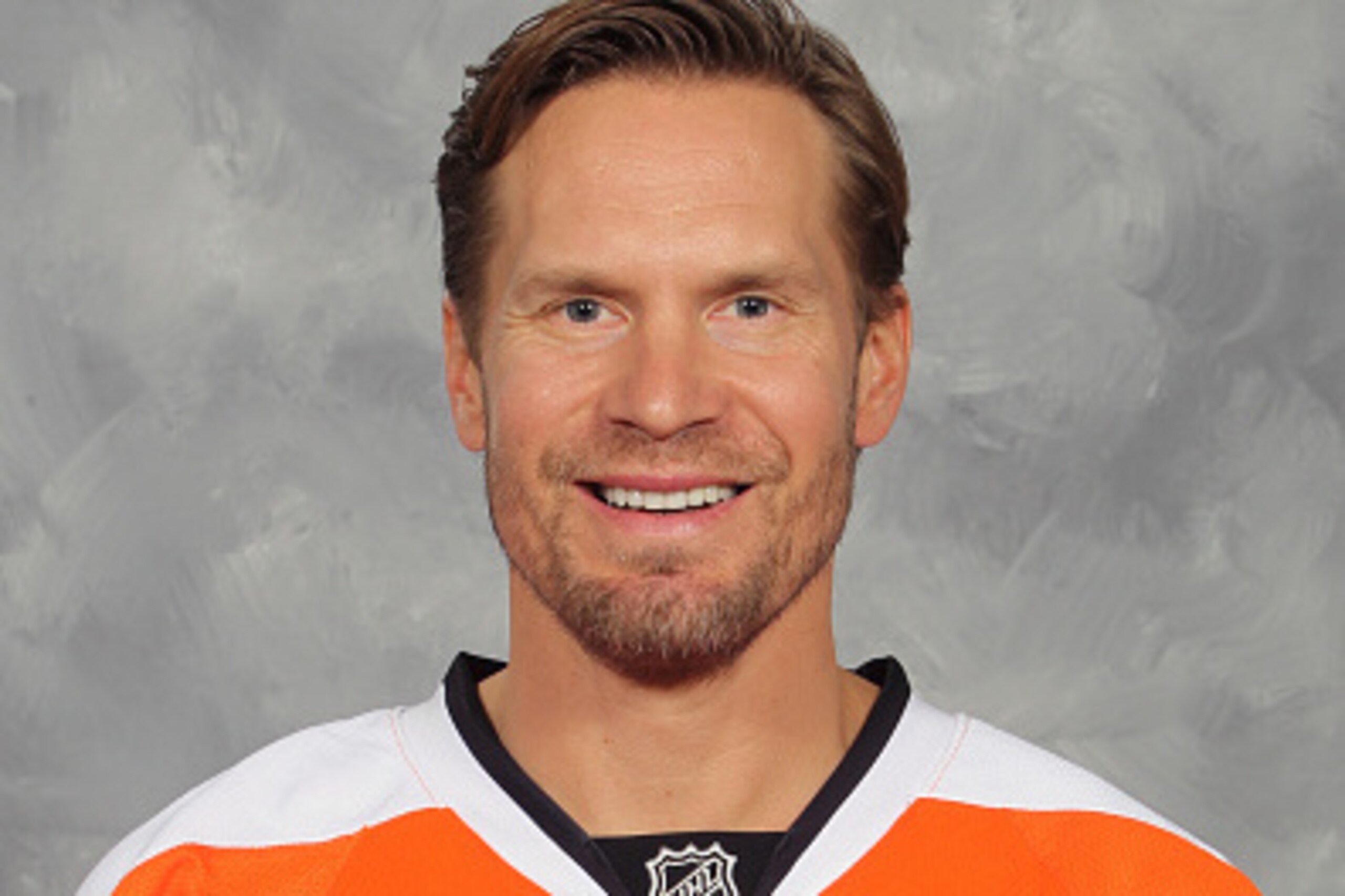 VOORHEES , NJ - SEPTEMBER 18:  Kimmo Timonen of the Philadelphia Flyers poses for his official headshot for the 2014-2015 season on September 18, 2014 at the Virtua Flyers Skate Zone in Voorhees, New Jersey.  (Photo by Len Redkoles/NHLI via Getty Images)