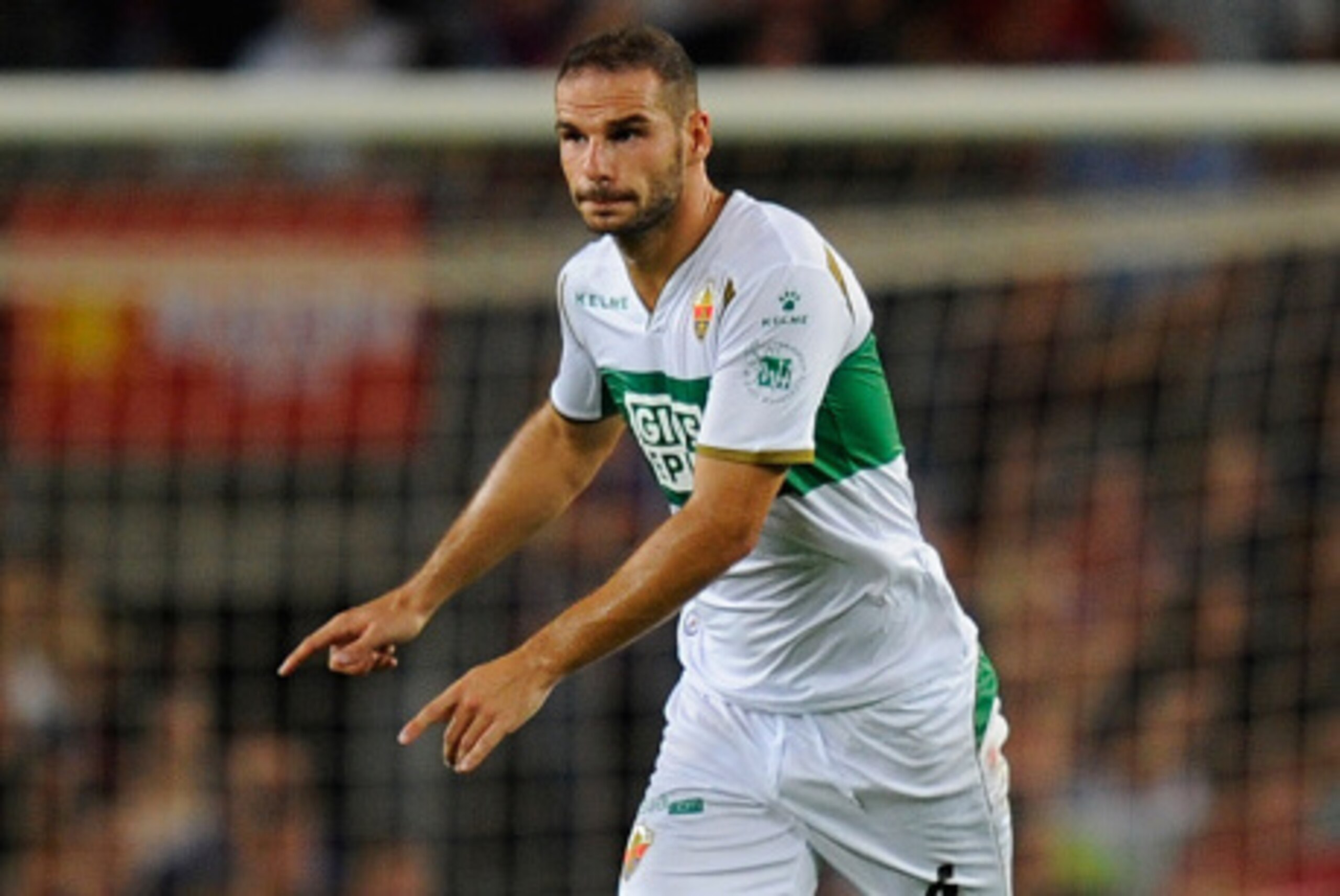 BARCELONA, SPAIN - AUGUST 24:  David Lomban of Elche CF in action during the La Liga match between FC Barcelona and Elche FC at Camp Nou stadium on August 24, 2014 in Barcelona, Spain.  (Photo by Denis Doyle/Getty Images)