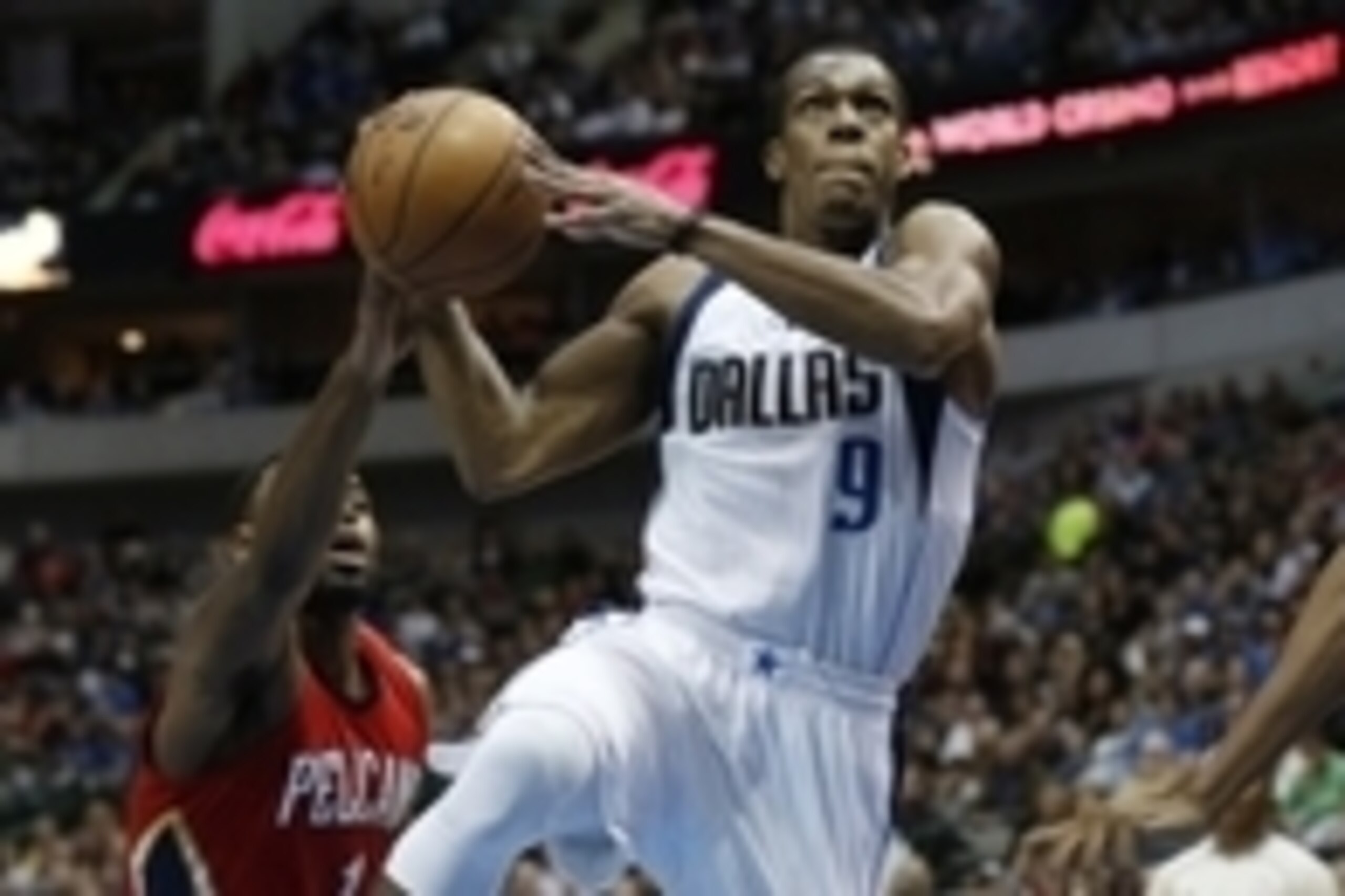 Mar 2, 2015; Dallas, TX, USA; Dallas Mavericks guard Rajon Rondo (9) shoots against New Orleans Pelicans guard Tyreke Evans (1) in the third quarter at American Airlines Center. Mandatory Credit: Matthew Emmons-USA TODAY Sports Mar 2, 2015; Dallas, TX, USA; Dallas Mavericks guard Rajon Rondo (9) shoots against New Orleans Pelicans guard Tyreke Evans (1) in the third quarter at American Airlines Center. Mandatory Credit: Matthew Emmons-USA TODAY Sports
