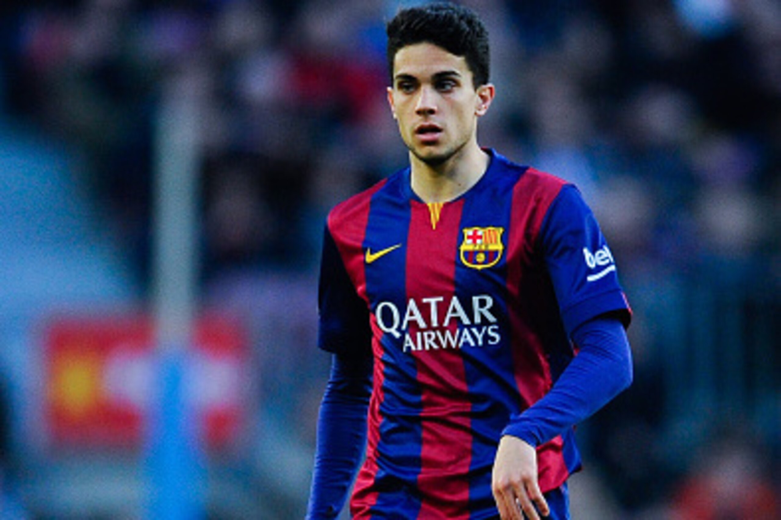 BARCELONA, SPAIN - FEBRUARY 15:  Marc Bartra of FC Barcelona runs with the ball during the La Liga match between FC Barcelona and Levante UD at Camp Nou on February 15, 2015 in Barcelona, Spain.  (Photo by David Ramos/Getty Images)