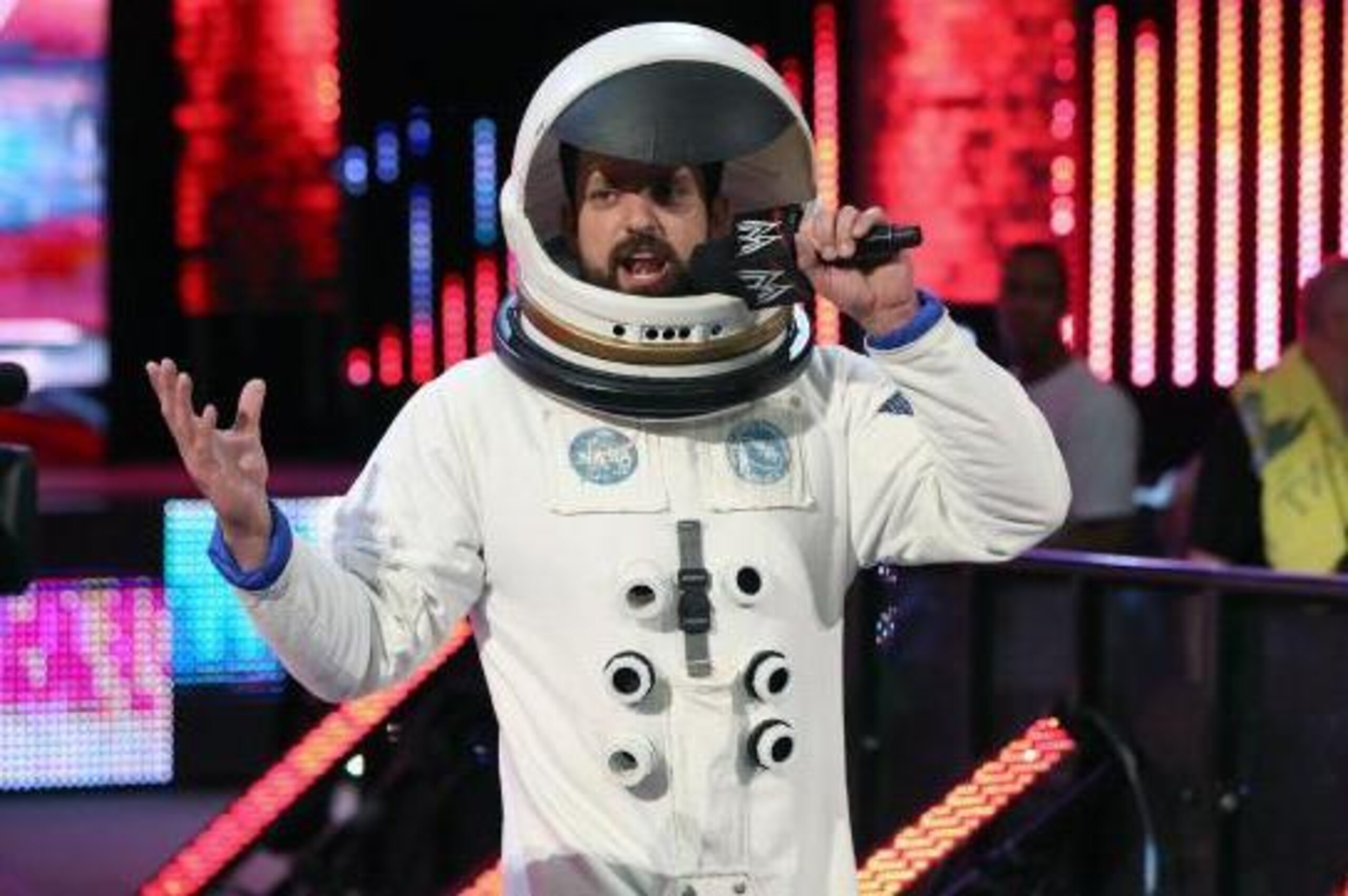 Before he was Damien Mizdow, WWE had him wrestle in a spacesuit among other costumes. Before he was Damien Mizdow, WWE had him wrestle in a spacesuit among other costumes.