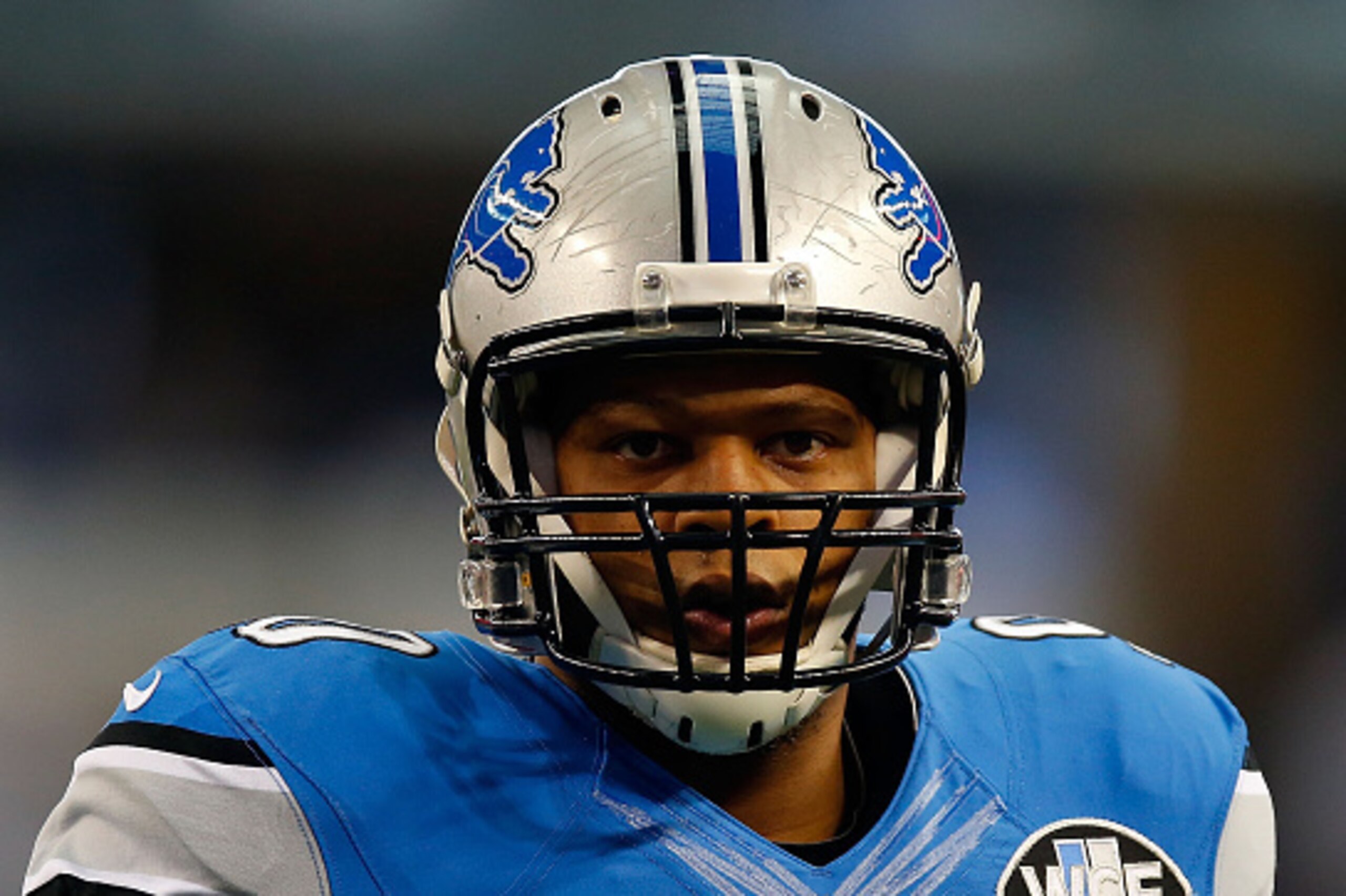 ARLINGTON, TX - JANUARY 04:  Ndamukong Suh #90 of the Detroit Lions  is on the field before the start of their NFC Wild Card Playoff game against the Dallas Cowboys at AT&T Stadium on January 4, 2015 in Arlington, Texas.  (Photo by Tom Pennington/Getty Im
