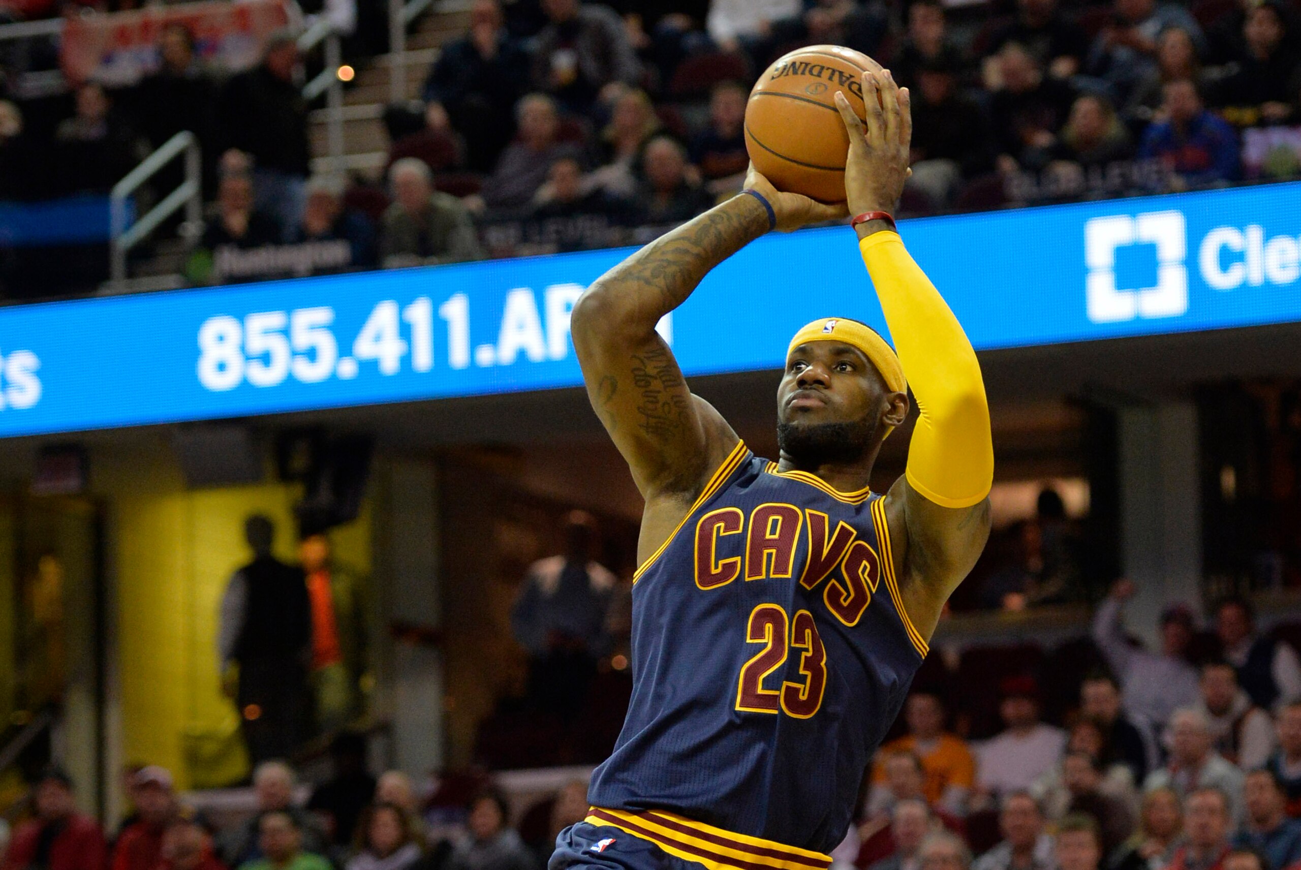 Mar 3, 2015; Cleveland, OH, USA; Cleveland Cavaliers forward LeBron James (23) shoots in the first quarter against the Boston Celtics at Quicken Loans Arena. Mandatory Credit: David Richard-USA TODAY Sports Mar 3, 2015; Cleveland, OH, USA; Cleveland Cavaliers forward LeBron James (23) shoots in the first quarter against the Boston Celtics at Quicken Loans Arena. Mandatory Credit: David Richard-USA TODAY Sports