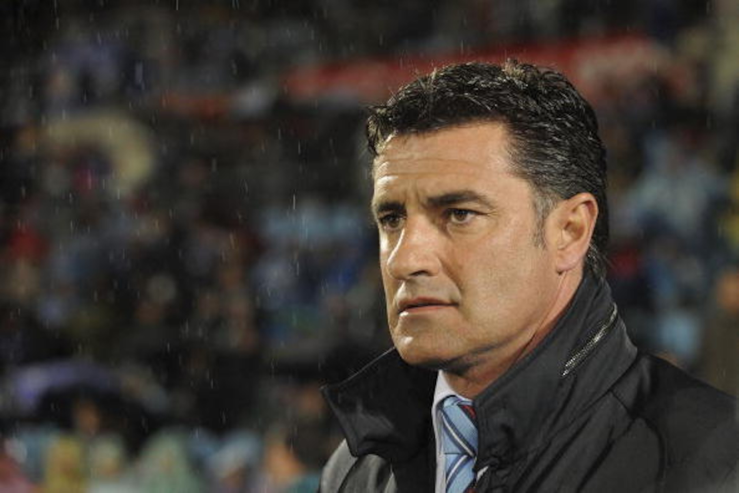 GETAFE, SPAIN - MARCH 25:  Getafe manager and former Real Madrid player Michel waits for the start of La Liga match between Getafe and Real Madrid at the Coliseum Alfonso Perez stadium on March 25, 2010 in Getafe, Spain.  (Photo by Denis Doyle/Getty Image