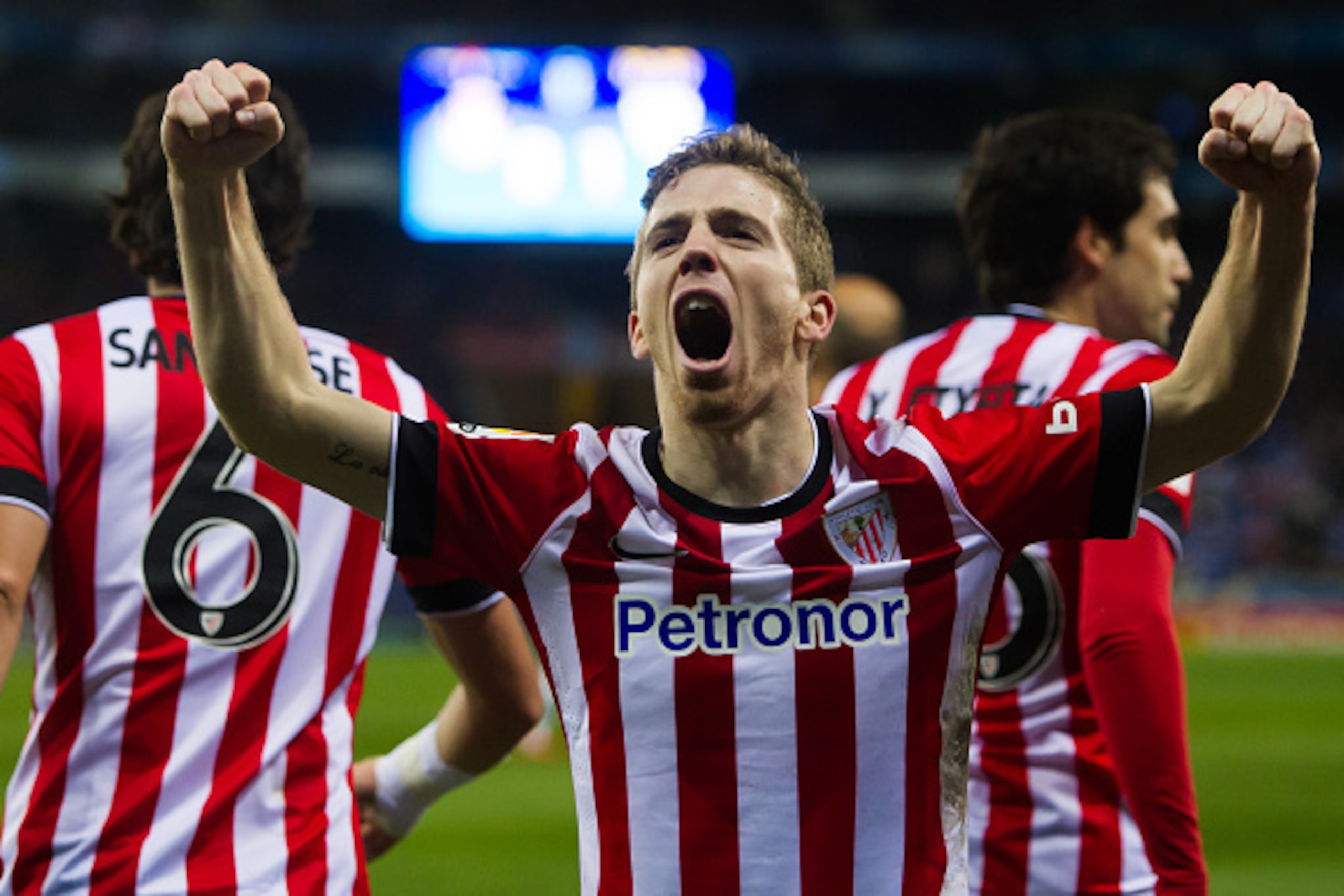 BARCELONA, SPAIN - MARCH 04: Iker Muniain of Athletic Club celebrates after his teammate scored the opening goal during the Copa del Rey Semi-Final Second Leg match between RCD Espanyol and Athletic Club at Cornella-El Prat Stadium on March 4, 2015 in Bar BARCELONA, SPAIN - MARCH 04: Iker Muniain of Athletic Club celebrates after his teammate scored the opening goal during the Copa del Rey Semi-Final Second Leg match between RCD Espanyol and Athletic Club at Cornella-El Prat Stadium on March 4, 2015 in Bar