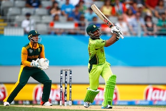 AUCKLAND, NEW ZEALAND - MARCH 07:  Sarfraz Ahmed of Pakistan bats during the 2015 ICC Cricket World Cup match between South Africa and Pakistan at Eden Park on March 7, 2015 in Auckland, New Zealand.  (Photo by Phil Walter/Getty Images)