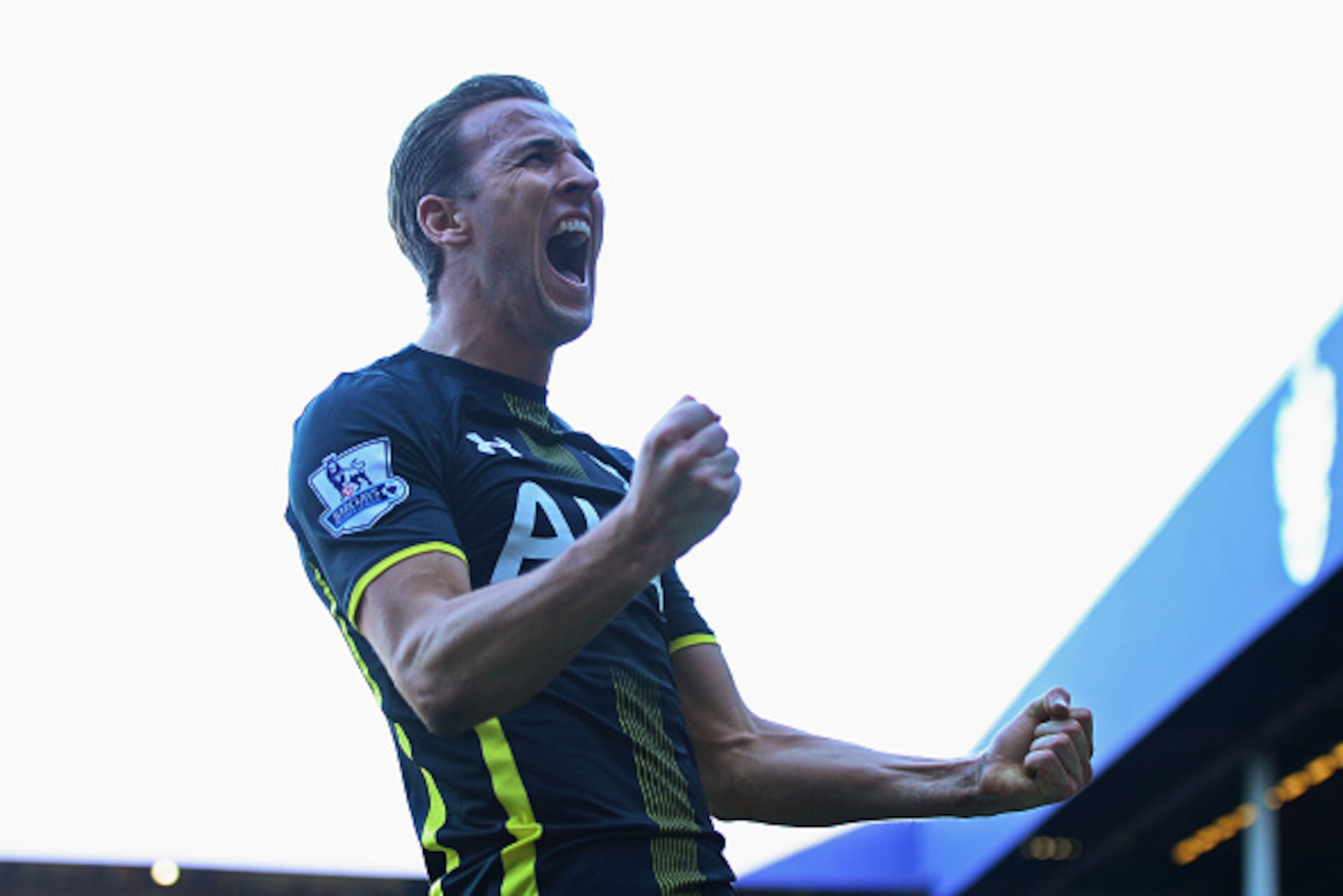 LONDON, ENGLAND - MARCH 07:  Harry Kane of Spurs celebrates as he scores their second goal during the Barclays Premier League match between Queens Park Rangers and Tottenham Hotspur at Loftus Road on March 7, 2015 in London, England.  (Photo by Jamie McDo