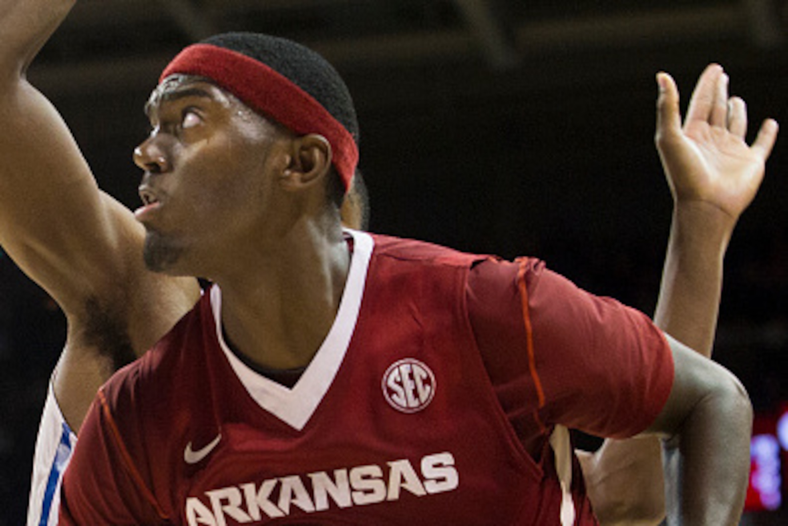 DALLAS, TX - NOVEMBER 25: Bobby Portis #10 of the Arkansas Razorbacks drives to the basket against the SMU Mustangs during the 2nd half on November 25, 2014 at Moody Coliseum in Dallas, Texas.  (Photo by Cooper Neill/Getty Images)