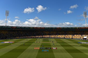 WELLINGTON, NEW ZEALAND - MARCH 01:  A general view of the match during the 2015 ICC Cricket World Cup match between England and Sri Lanka at Wellington Regional Stadium on March 1, 2015 in Wellington, New Zealand.  (Photo by Shaun Botterill/Getty Images)