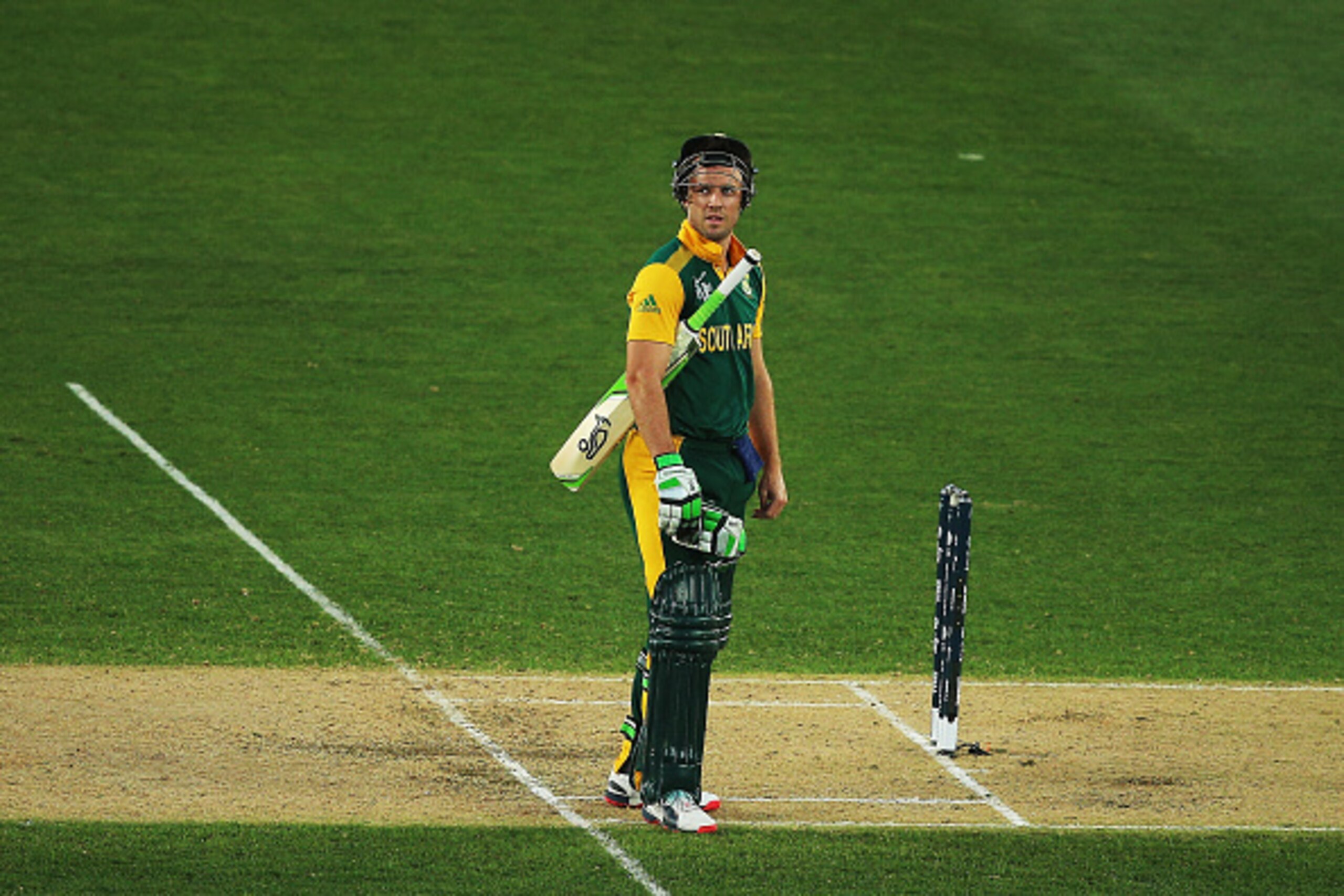 AUCKLAND, NEW ZEALAND - MARCH 07: AB de Villiers of South Africa looks on after the dismissal of Rilee Rossouw of South Africa during the 2015 ICC Cricket World Cup match between South Africa and Pakistan at Eden Park on March 7, 2015 in Auckland, New Zea