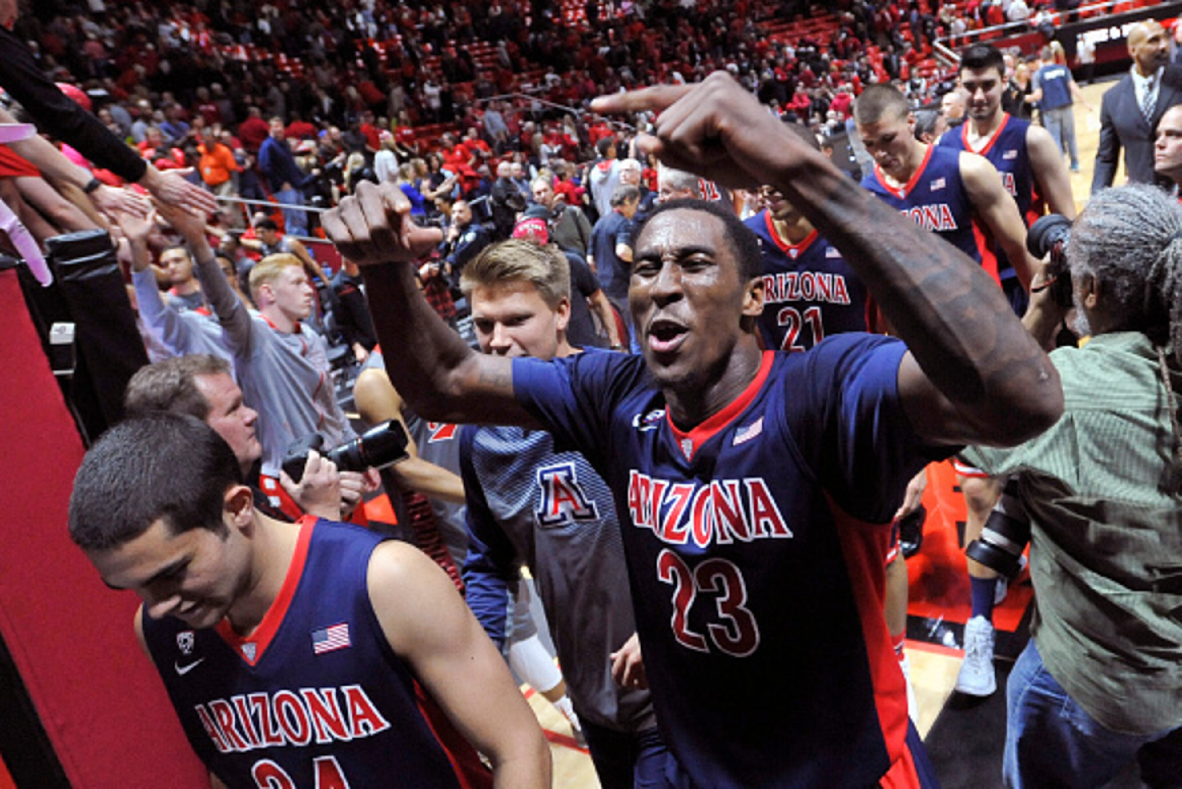 SALT LAKE CITY, UT - FEBRUARY 28: Rondae Hollis-Jefferson #23 of the Arizona Wildcats celebrates their 63-57 win over the Utah Utes at the Jon M. Huntsman Center on February 28, 2015 in Salt Lake City, Utah. (Photo by Gene Sweeney Jr/Getty Images)