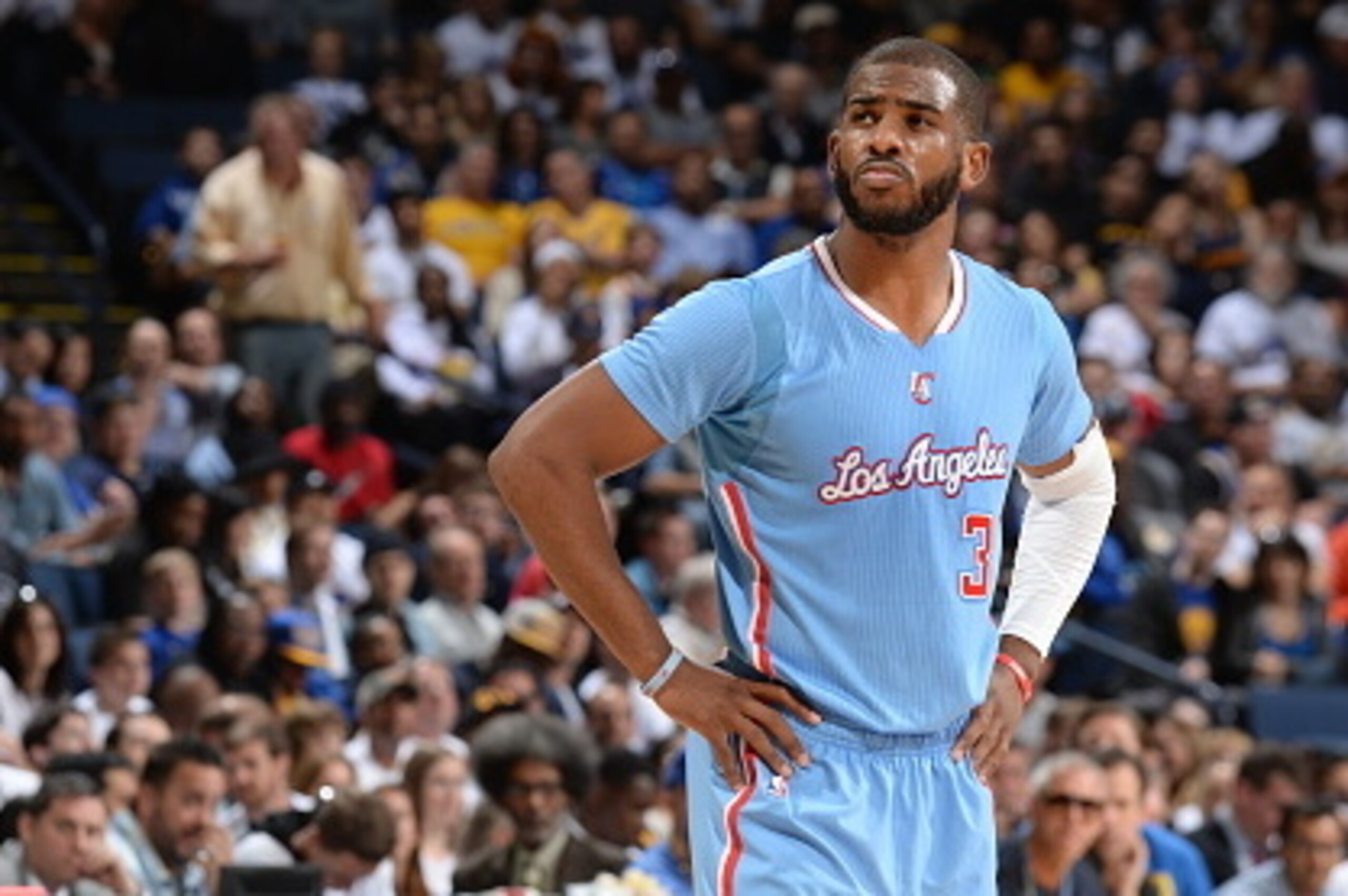 OAKLAND, CA - MARCH 8: Chris Paul #3 of the Los Angeles Clippers during the game against the Golden State Warriors on March 8, 2015 at Oracle Arena in Oakland, California. NOTE TO USER: User expressly acknowledges and agrees that, by downloading and or us
