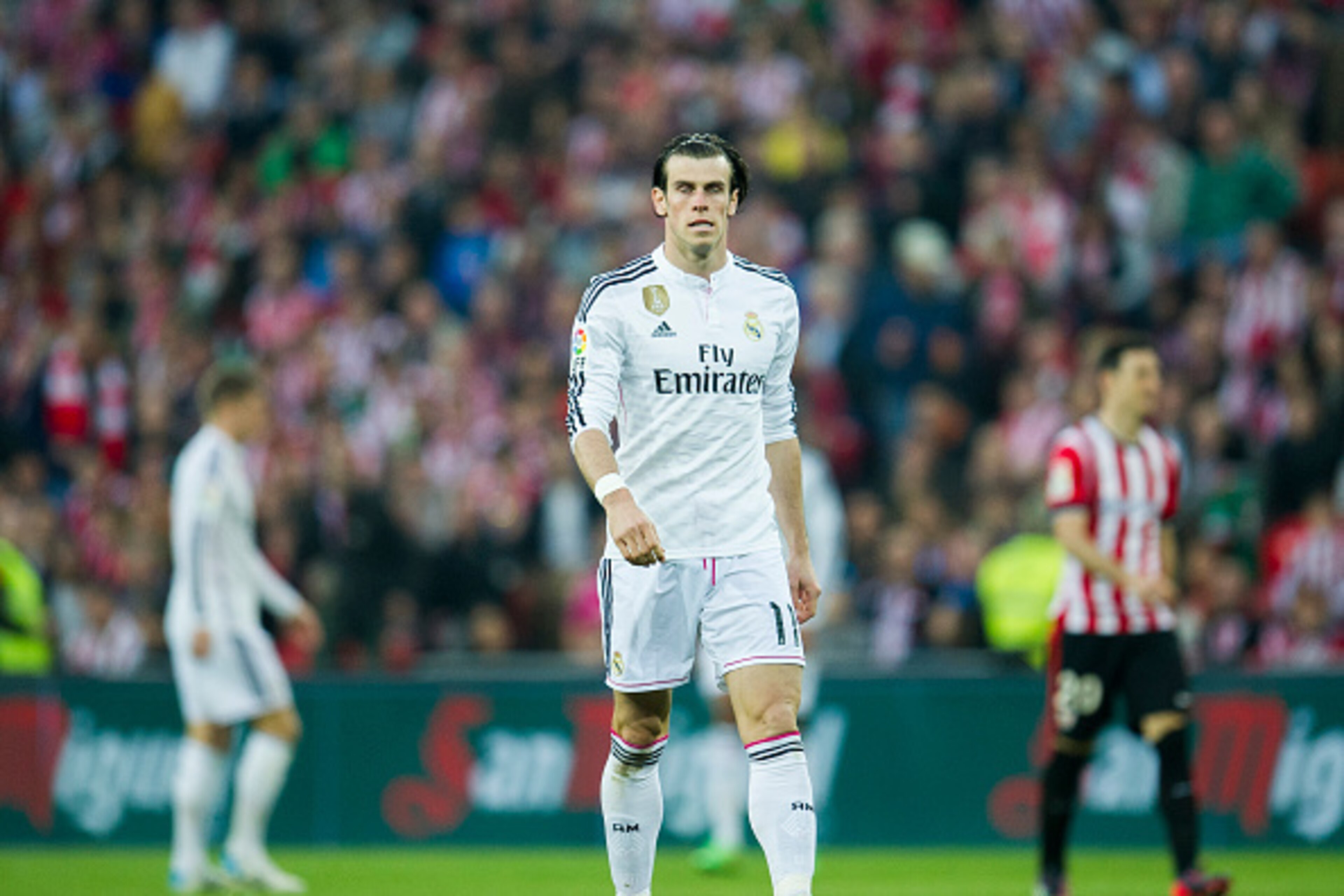 BILBAO, SPAIN - MARCH 07: Gareth Bale of Real Madrid reacts during the La Liga match between Athletic Club Bilbao and Real Madrid CF at San Mames Stadium onÊMarch 7, 2015 in Bilbao, Spain.  (Photo by Juan Manuel Serrano Arce/Getty Images)