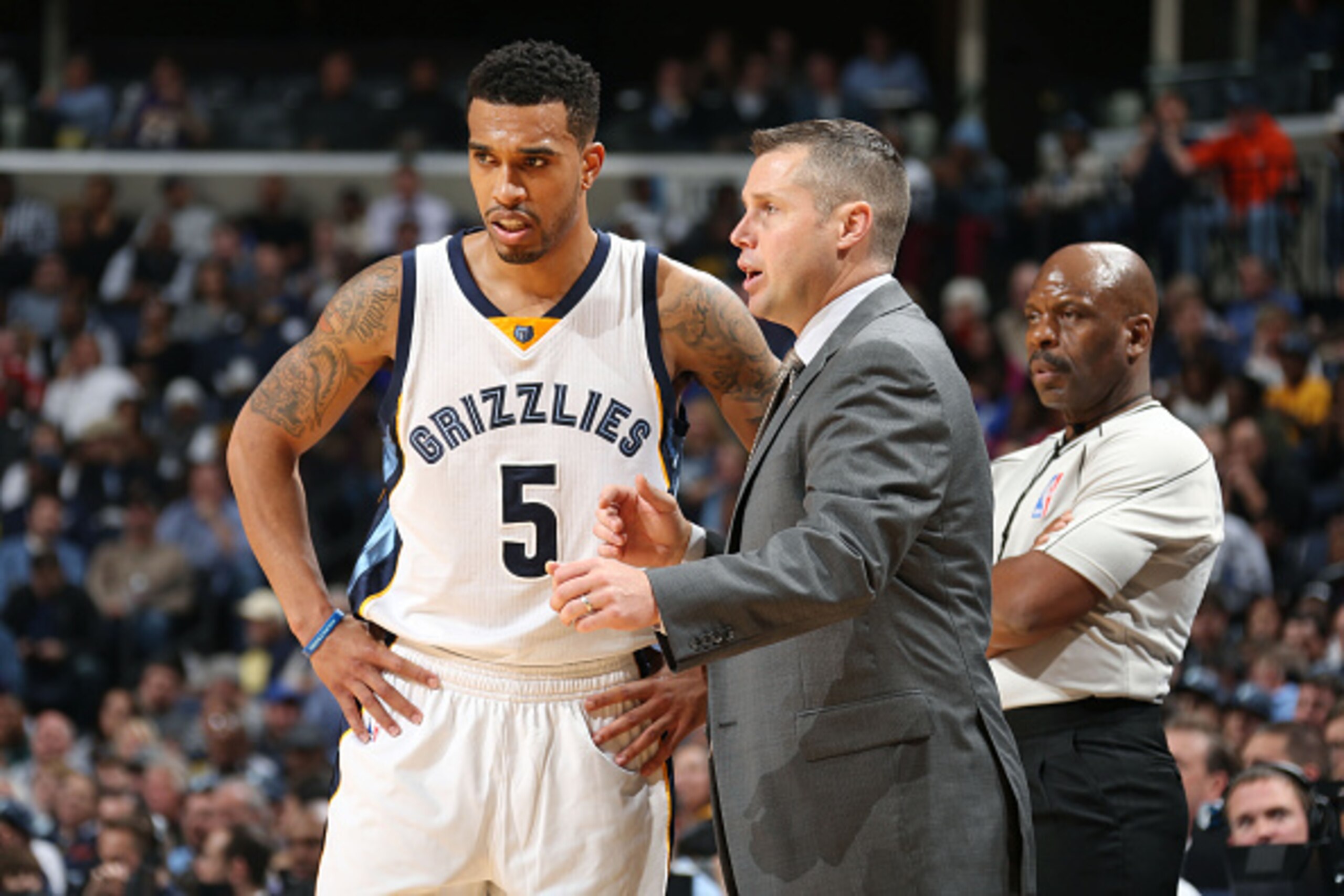 MEMPHIS,TN - NOVEMBER 11: Courtney Lee #5 talks to David Joerger of the Memphis Grizzlies during the game on November 11, 2014 at FedEx Forum in Memphis, Tennessee. NOTE TO USER: User expressly acknowledges and agrees that, by downloading and or using thi