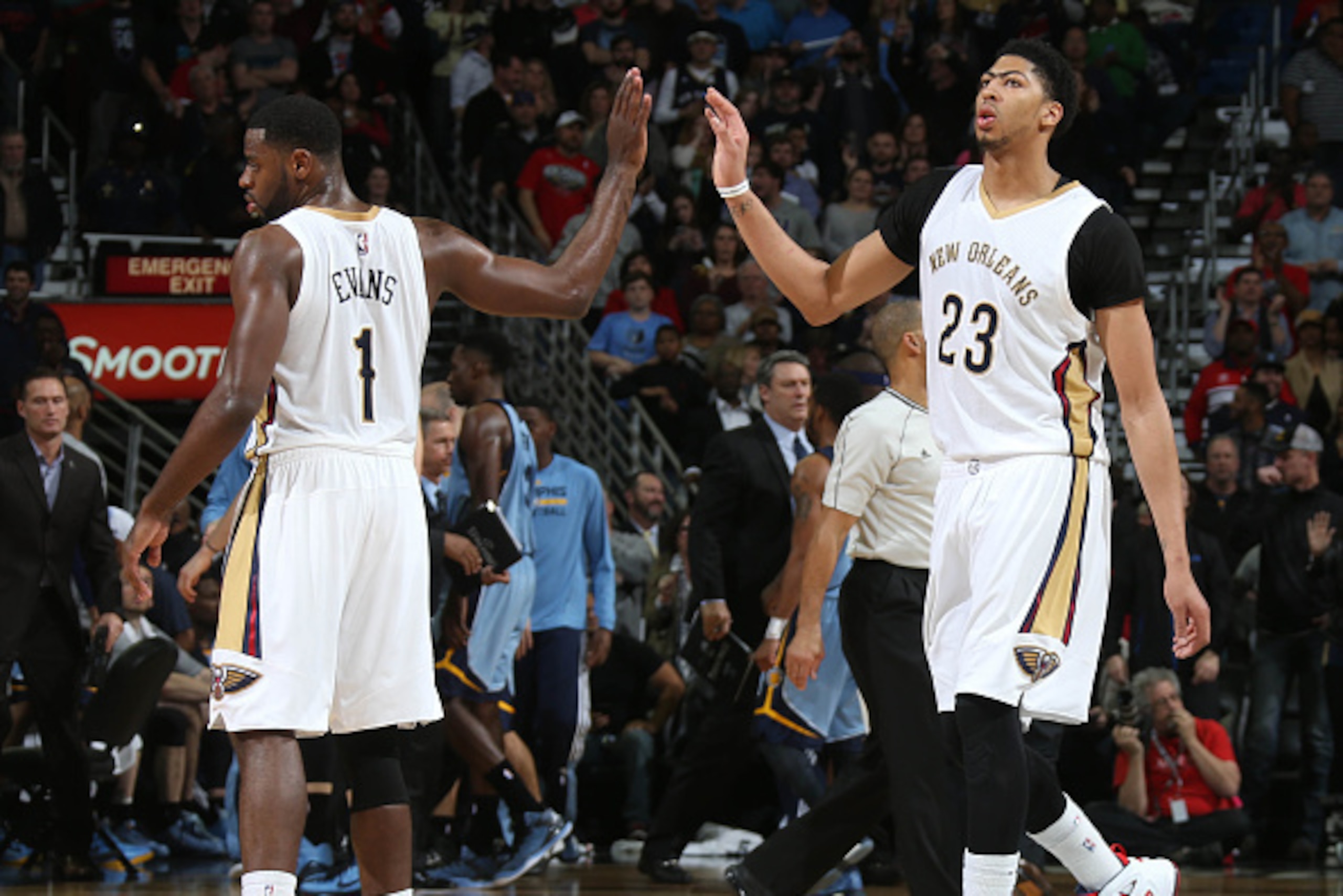 NEW ORLEANS, LA - MARCH 7: Tyreke Evans #1 and Anthony Davis #23 of the New Orleans Pelicans celebrate during the game against the Memphis Grizzlies on March 7, 2015 at Smoothie King Center in New Orleans, Louisiana. NOTE TO USER: User expressly acknowl NEW ORLEANS, LA - MARCH 7: Tyreke Evans #1 and Anthony Davis #23 of the New Orleans Pelicans celebrate during the game against the Memphis Grizzlies on March 7, 2015 at Smoothie King Center in New Orleans, Louisiana. NOTE TO USER: User expressly acknowl