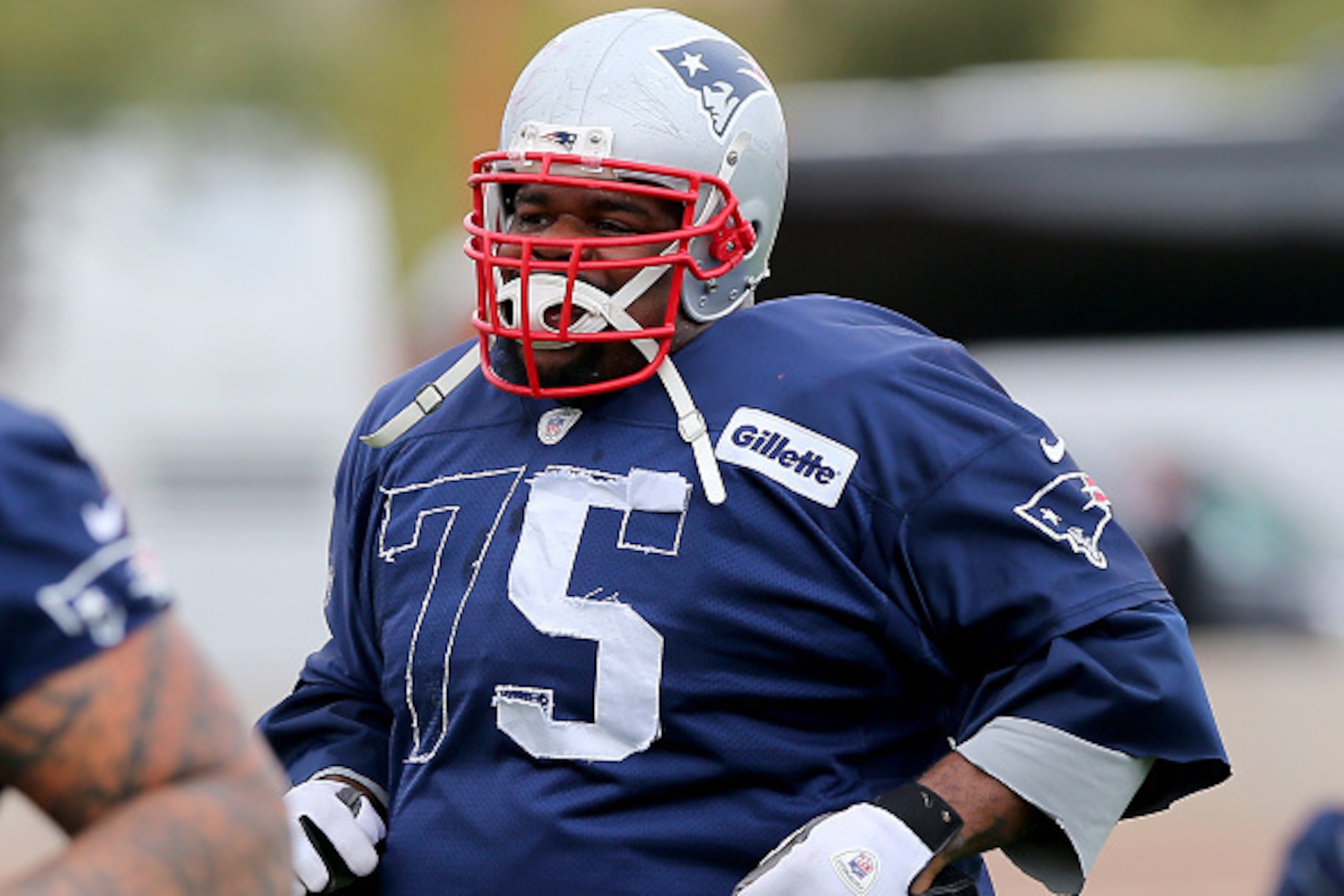 TEMPE, AZ - JANUARY 29:  Vince Wilfork #75 of the New England Patriots warms up during the New England Patriots Super Bowl XLIX Practice on January 29, 2015 at the Arizona Cardinals Practice Facility in Tempe, Arizona.  (Photo by Elsa/Getty Images)