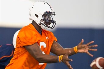 Auburn QB Jeremy Johnson
