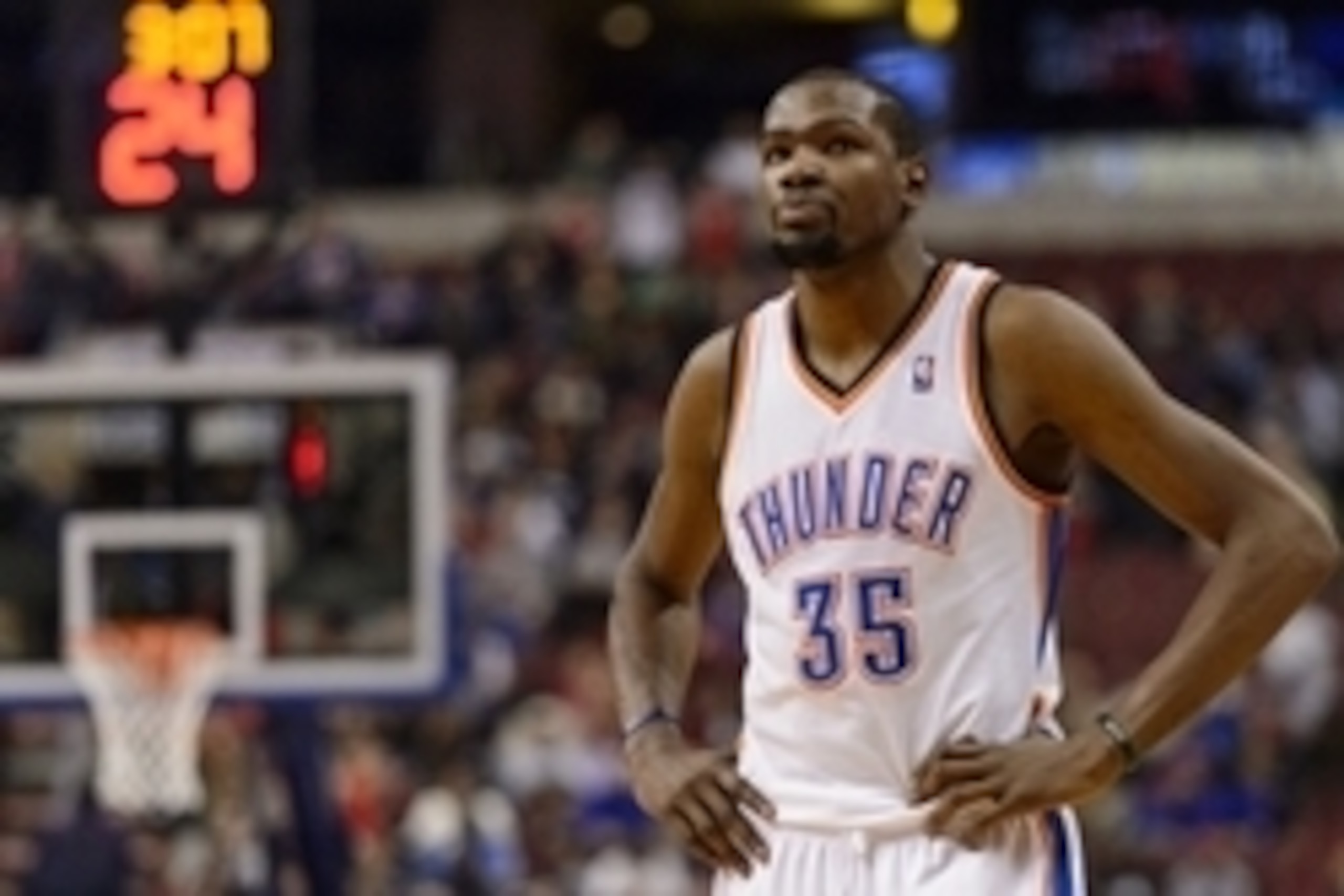 Jan 25, 2014; Philadelphia, PA, USA; Oklahoma City Thunder forward Kevin Durant (35) during the fourth quarter against the Philadelphia 76ers at the Wells Fargo Center. The Thunder defeated the Sixers 103-91. Mandatory Credit: Howard Smith-USA TODAY Sport