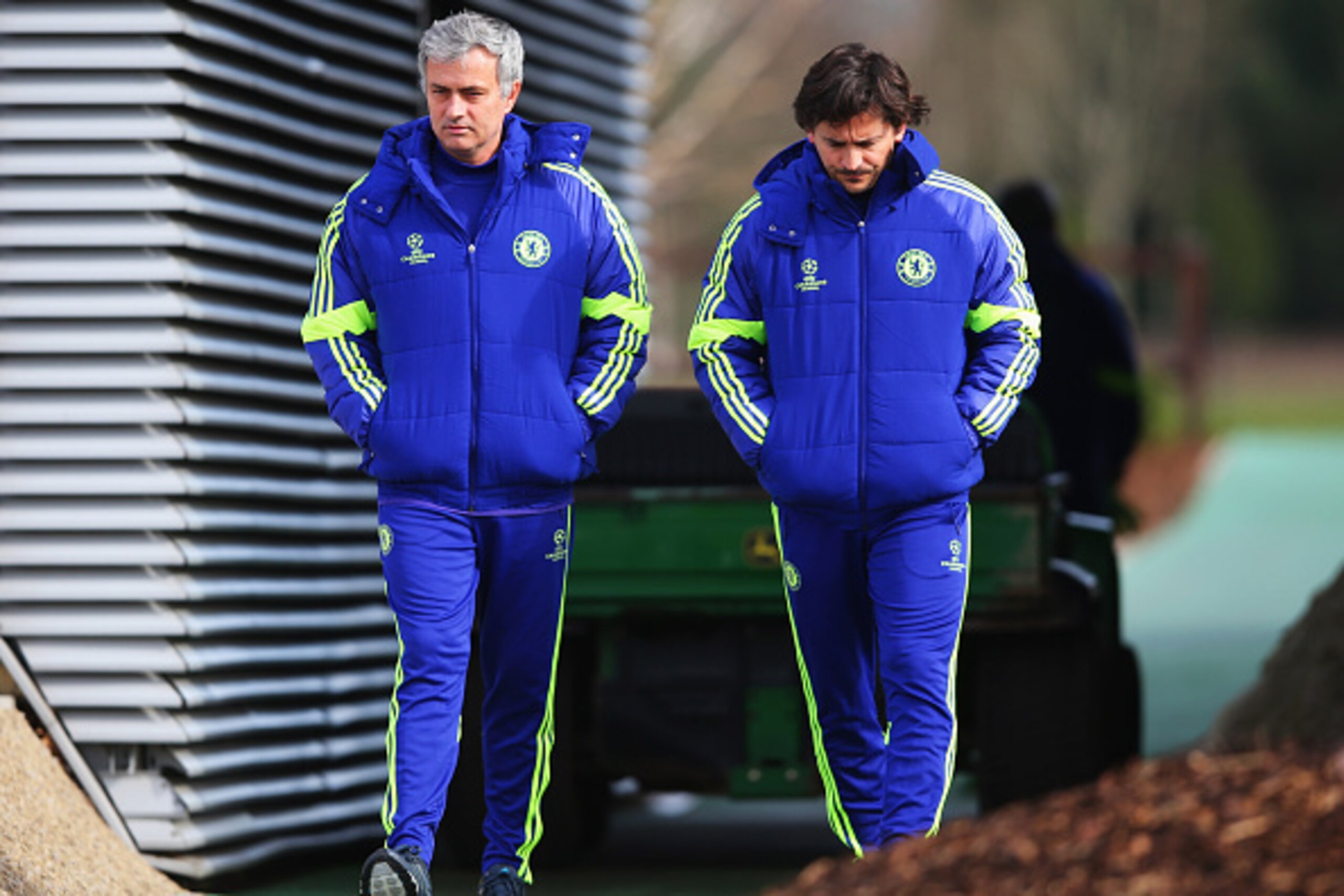 COBHAM, ENGLAND - MARCH 10: Jose Mourinho manager of Chelsea (L) and assistant coach Rui Faria look on during a Chelsea training session ahead of the UEFA Champions League Round of 16 second leg match against Paris Saint-Germain at Chelsea Training Groun COBHAM, ENGLAND - MARCH 10: Jose Mourinho manager of Chelsea (L) and assistant coach Rui Faria look on during a Chelsea training session ahead of the UEFA Champions League Round of 16 second leg match against Paris Saint-Germain at Chelsea Training Groun