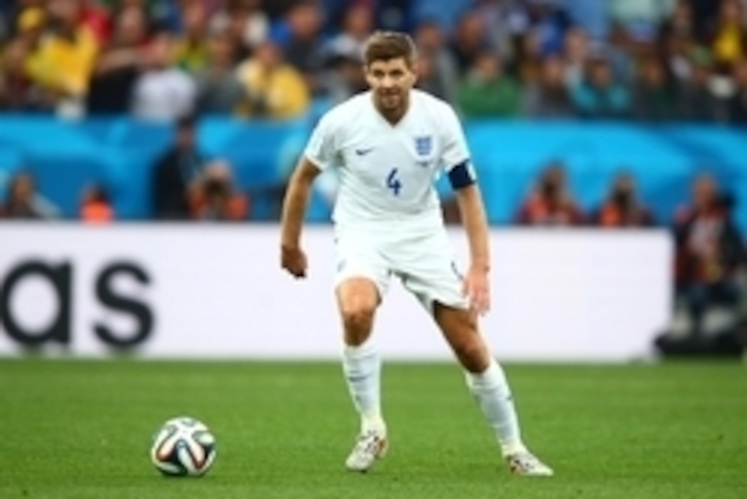 Jun 19, 2014; Sao Paulo, BRAZIL; England midfielder Steven Gerrard (4) against Uruguay during the 2014 World Cup at Arena Corinthians. Uruguay defeated England 2-1. Mandatory Credit: Mark J. Rebilas-USA TODAY Sports Jun 19, 2014; Sao Paulo, BRAZIL; England midfielder Steven Gerrard (4) against Uruguay during the 2014 World Cup at Arena Corinthians. Uruguay defeated England 2-1. Mandatory Credit: Mark J. Rebilas-USA TODAY Sports