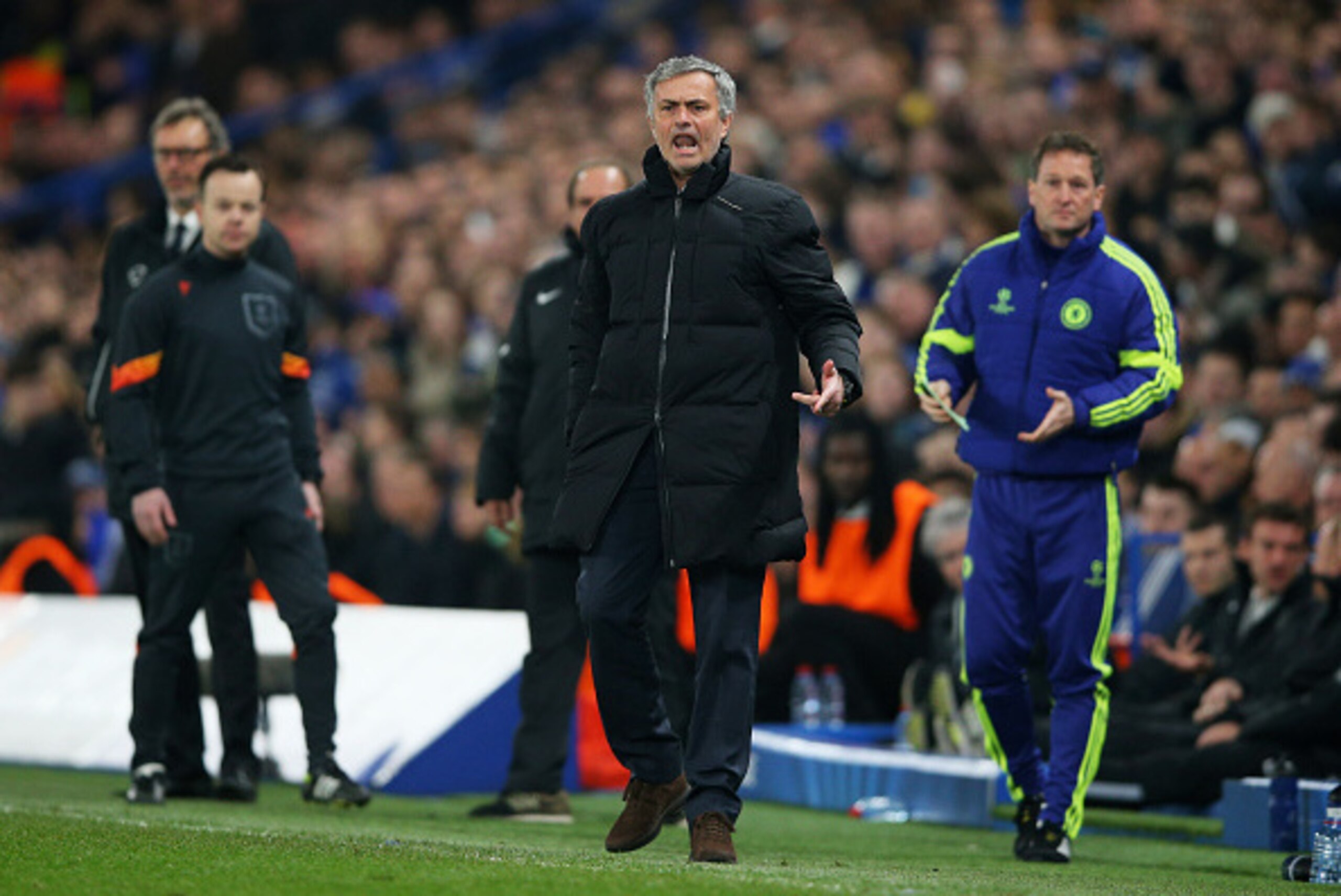 LONDON, ENGLAND - MARCH 11:  Jose Mourinho the manager of Chelsea reacts during the UEFA Champions League Round of 16, second leg match between Chelsea and Paris Saint-Germain at Stamford Bridge on March 11, 2015 in London, England.  (Photo by Paul Gilham