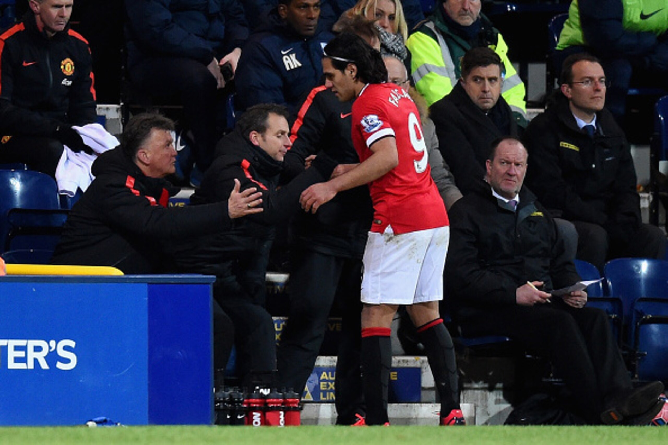 PRESTON, ENGLAND - FEBRUARY 16: Manager Louis van Gaal of Manchester United shakes hands with Radamel Falcao García of Manchester United as he is replaced during the FA Cup Fifth round match between Preston North End and Manchester United at Deepdale on F PRESTON, ENGLAND - FEBRUARY 16: Manager Louis van Gaal of Manchester United shakes hands with Radamel Falcao García of Manchester United as he is replaced during the FA Cup Fifth round match between Preston North End and Manchester United at Deepdale on F
