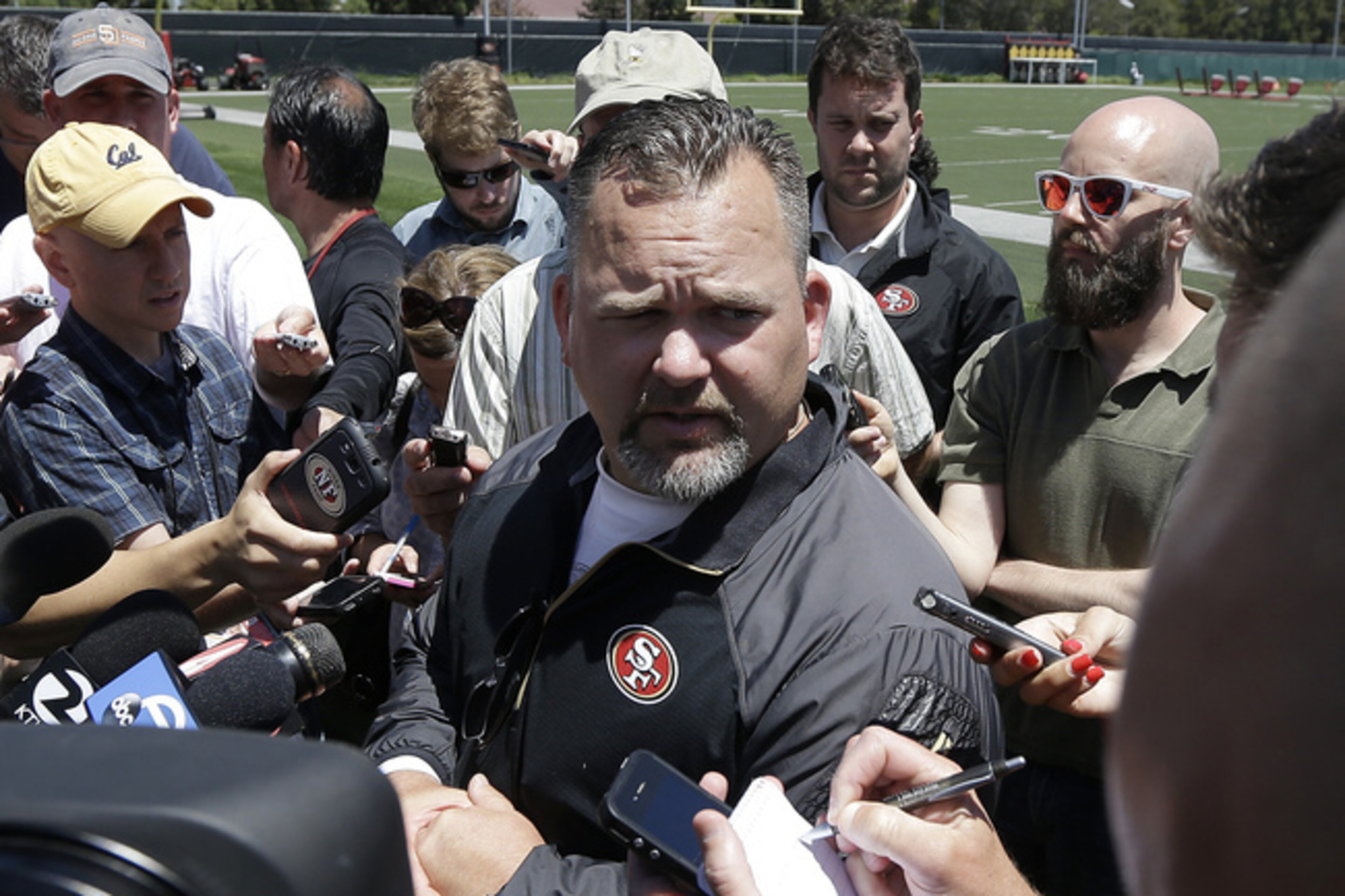 Greg Roman, who was the 49ers' offensive coordinator for the past four seasons, will coach the Bills' offense in 2015.