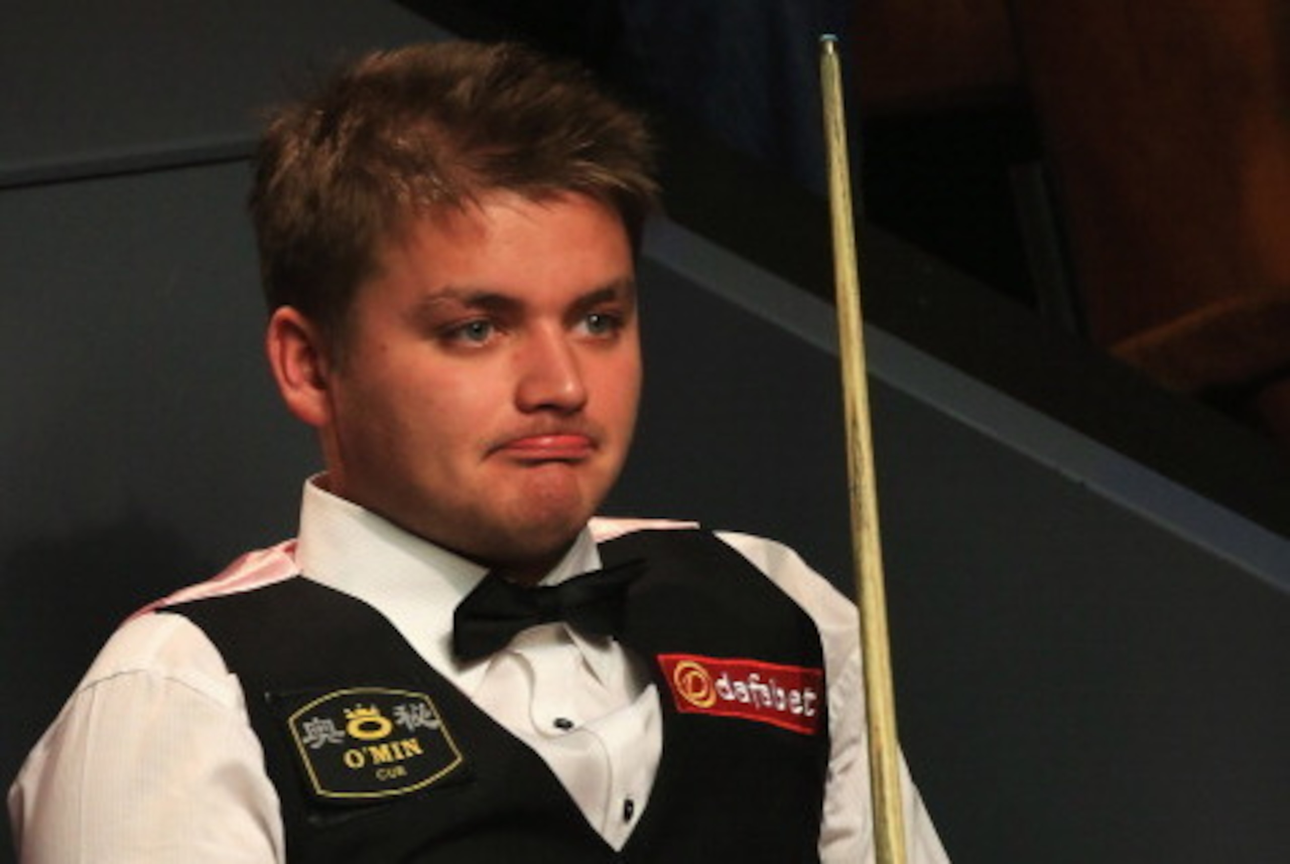 SHEFFIELD, ENGLAND - APRIL 21: Michael White of Wales looks on during his match against Mark Selby of England during day four of the The Dafabet World Snooker Championship at Crucible Theatre on April 21, 2014 in Sheffield, England. (Photo by Matthew Le SHEFFIELD, ENGLAND - APRIL 21: Michael White of Wales looks on during his match against Mark Selby of England during day four of the The Dafabet World Snooker Championship at Crucible Theatre on April 21, 2014 in Sheffield, England. (Photo by Matthew Le
