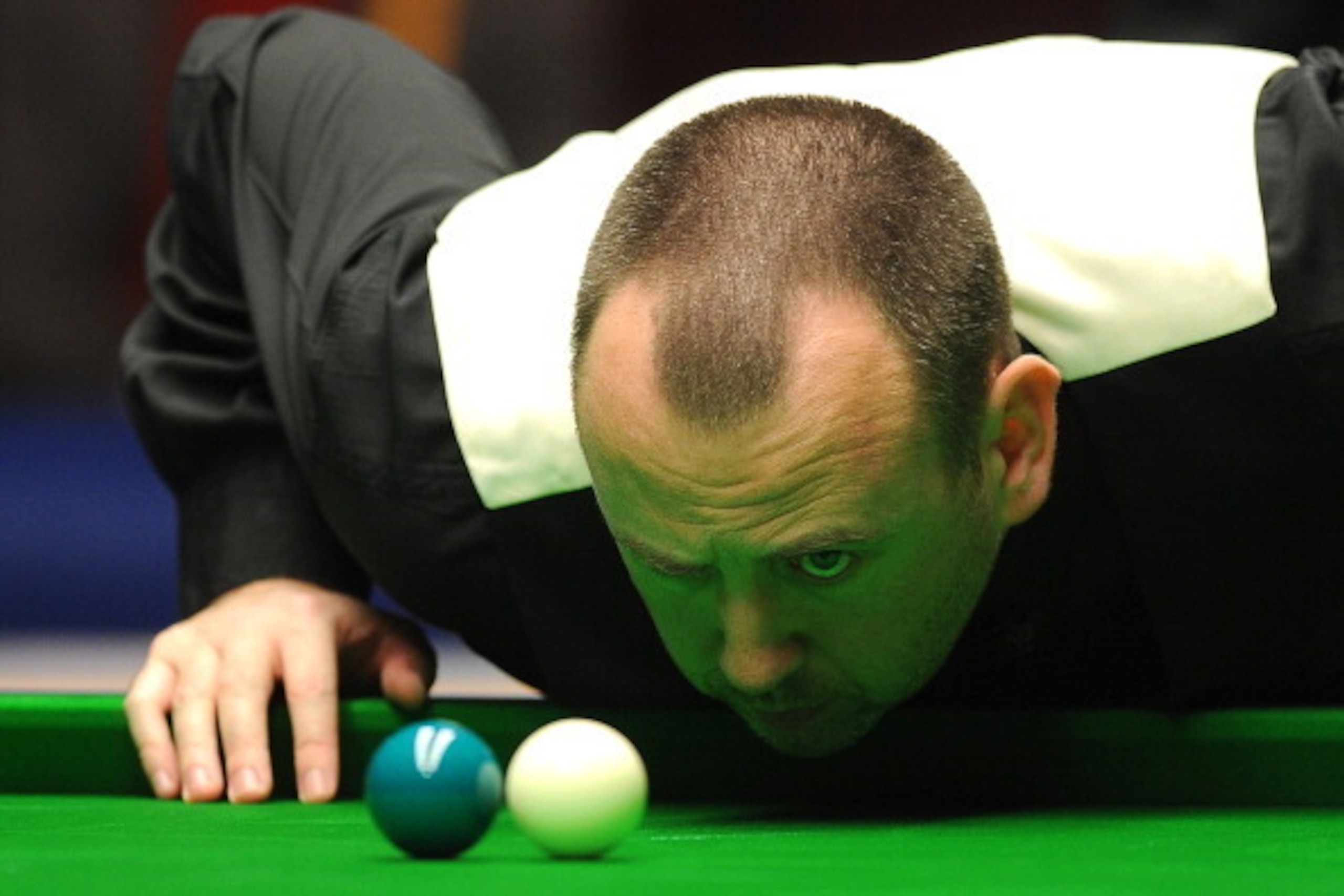 LONDON, ENGLAND - JANUARY 18: Mark Williams of Wales looks for a way out of a snooker his quarter-final match against Mark Selby of England at Alexandra Palace on January 18, 2013 in London England. (Photo by Charlie Crowhurst/Getty Images) LONDON, ENGLAND - JANUARY 18: Mark Williams of Wales looks for a way out of a snooker his quarter-final match against Mark Selby of England at Alexandra Palace on January 18, 2013 in London England. (Photo by Charlie Crowhurst/Getty Images)