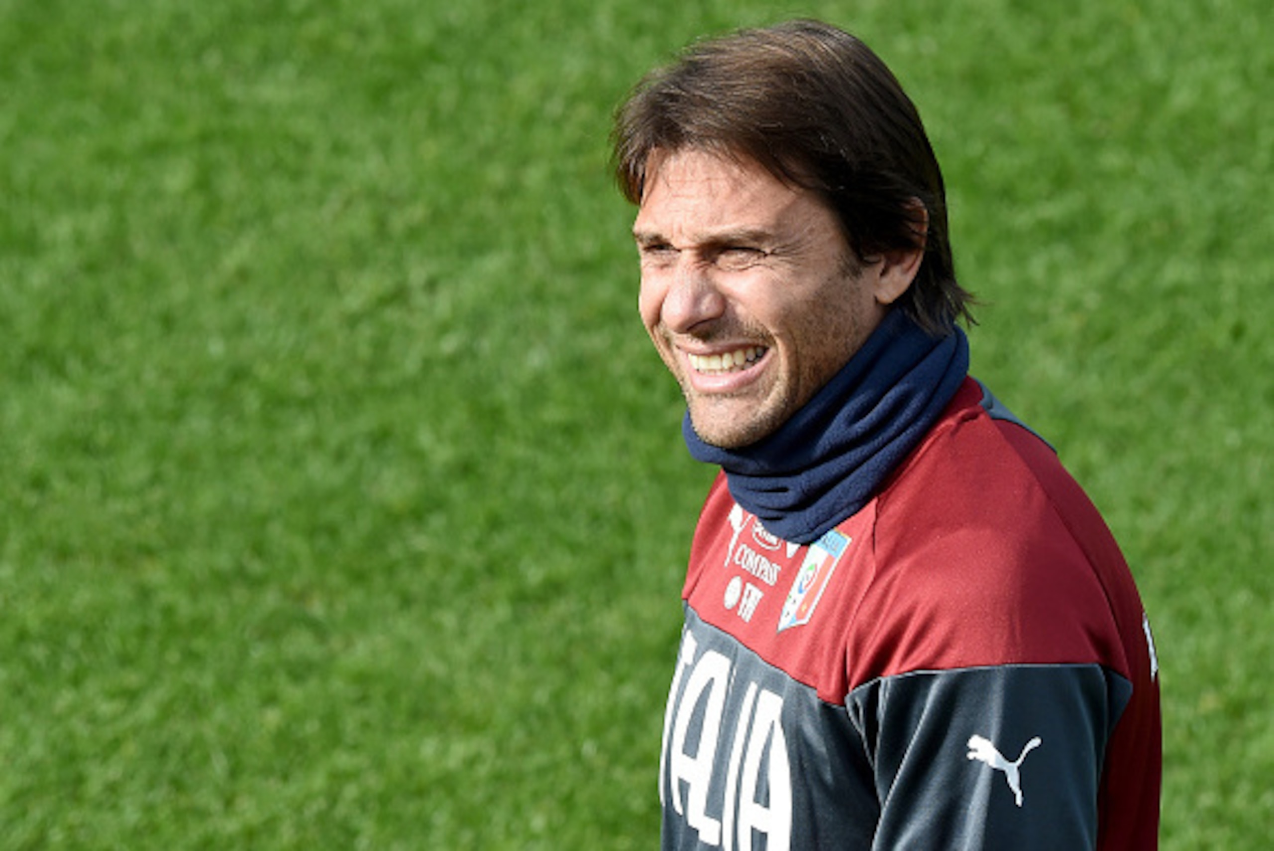 MILAN, ITALY - NOVEMBER 14:  Head coach Antonio Conte during Italy Training Session at Coverciano on November 14, 2014 in Florence, Italy.  (Photo by Claudio Villa/Getty Images)