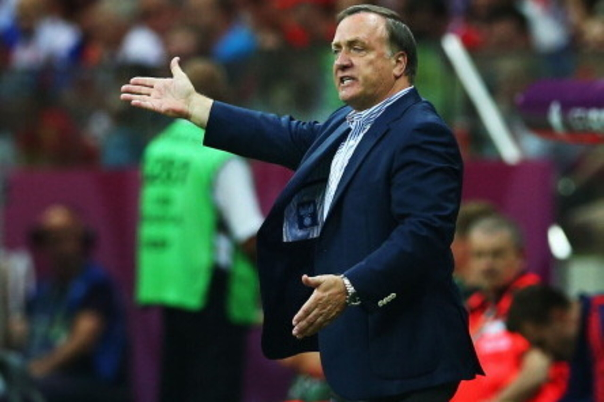 WARSAW, POLAND - JUNE 16: Manager Dick Advocaat of Russia directs his team during the UEFA EURO 2012 group A match between Greece and Russia at The National Stadium on June 16, 2012 in Warsaw, Poland. (Photo by Shaun Botterill/Getty Images) WARSAW, POLAND - JUNE 16: Manager Dick Advocaat of Russia directs his team during the UEFA EURO 2012 group A match between Greece and Russia at The National Stadium on June 16, 2012 in Warsaw, Poland. (Photo by Shaun Botterill/Getty Images)