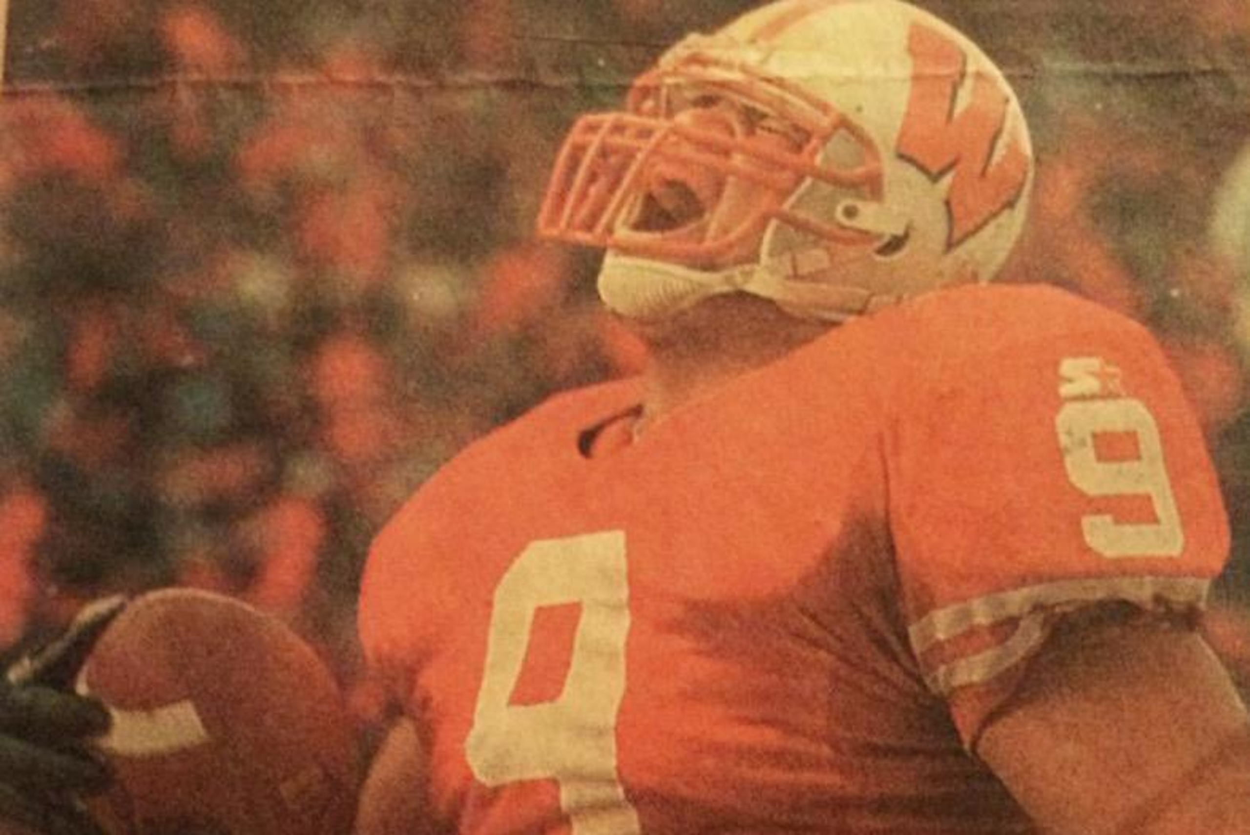 Lyles' father, Kevin, played at Wisconsin in the early 1990s.