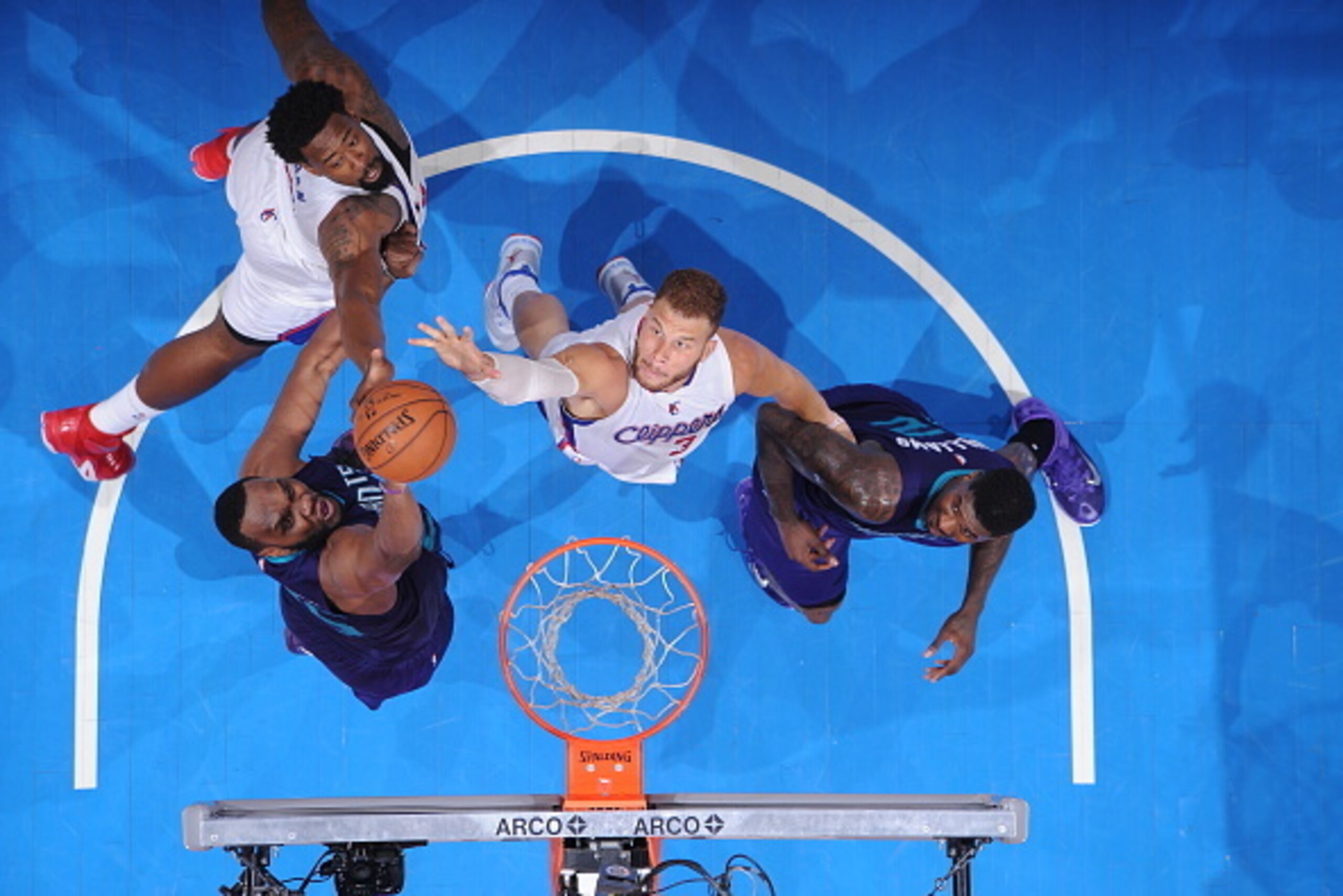 LOS ANGELES, CA - MARCH 17: Al Jefferson #25 of the Charlotte Hornets grabs a rebound against Blake Griffin #32 of the Los Angeles Clippers on March 17, 2015 at Staples Center in Los Angeles, California. NOTE TO USER: User expressly acknowledges and agree
