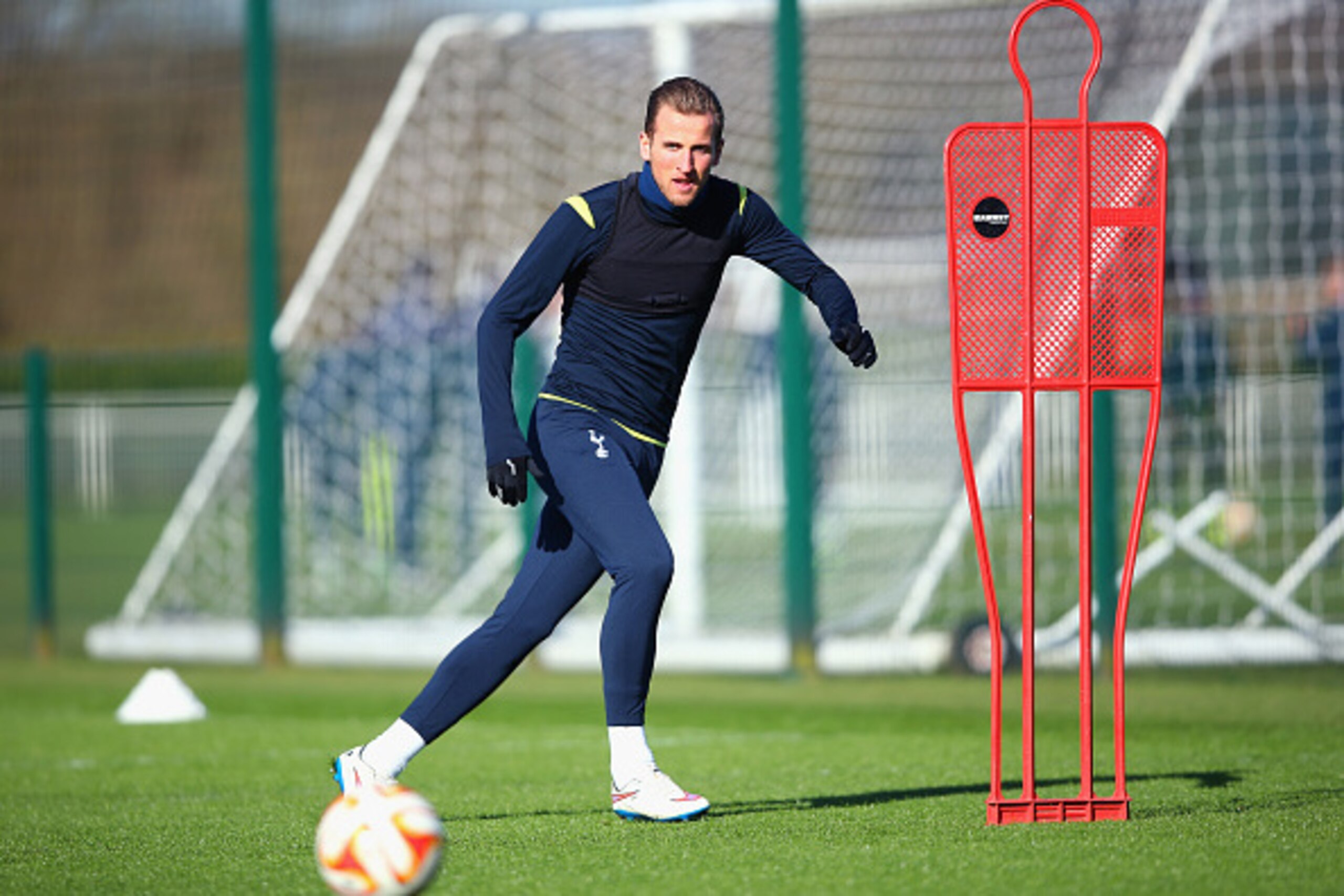 ENFIELD, ENGLAND - FEBRUARY 18:  Harry Kane of Spurs on the ball during a training session ahead of the UEFA Europa League round of 32 first leg match against Fiorentina at Enfield Training Centre on February 18, 2015 in Enfield, United Kingdom.  (Photo b