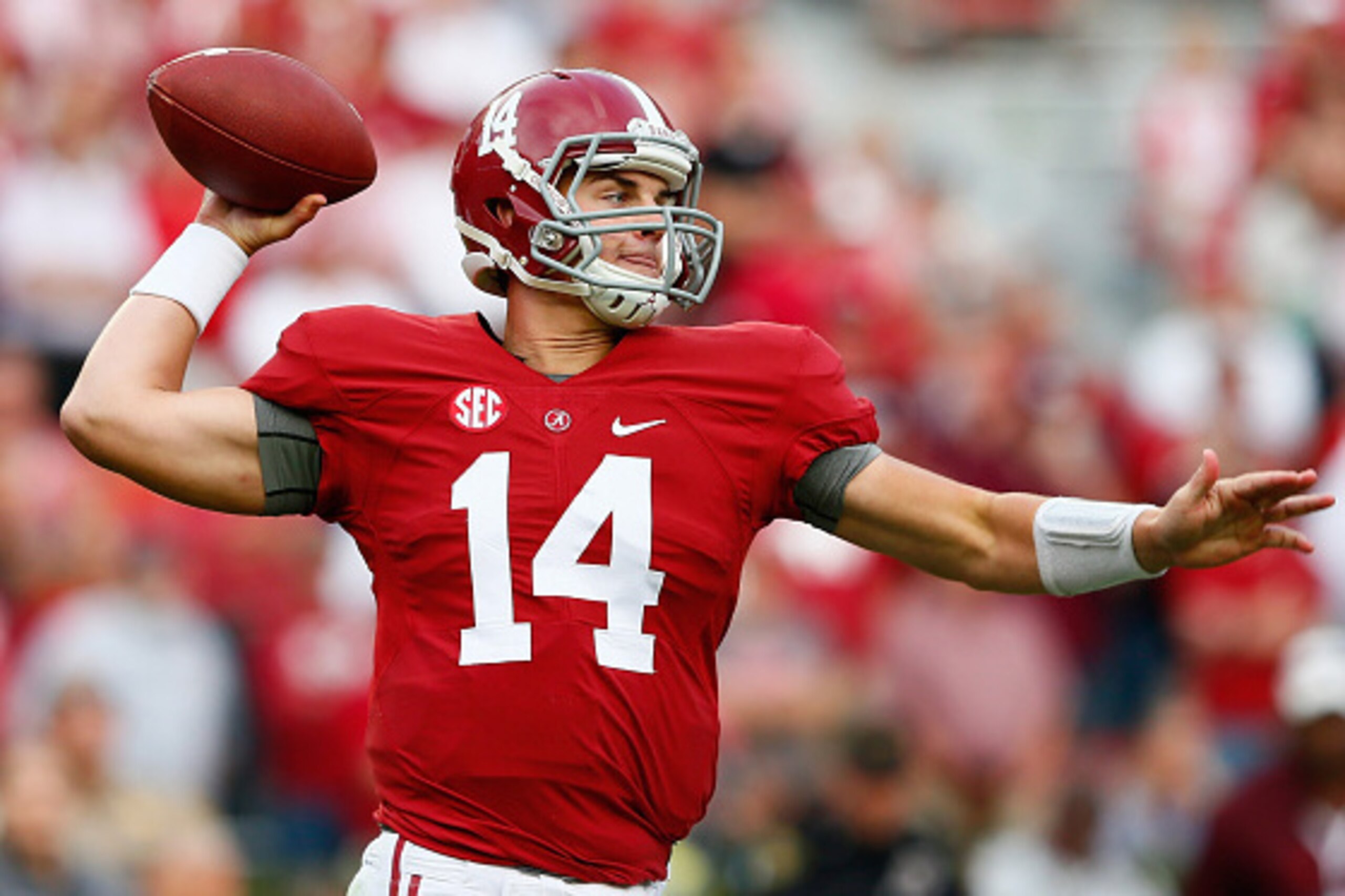 TUSCALOOSA, AL - OCTOBER 18:  Jake Coker #14 of the Alabama Crimson Tide looks to pass against the Texas A&M Aggies at Bryant-Denny Stadium on October 18, 2014 in Tuscaloosa, Alabama.  (Photo by Kevin C. Cox/Getty Images)