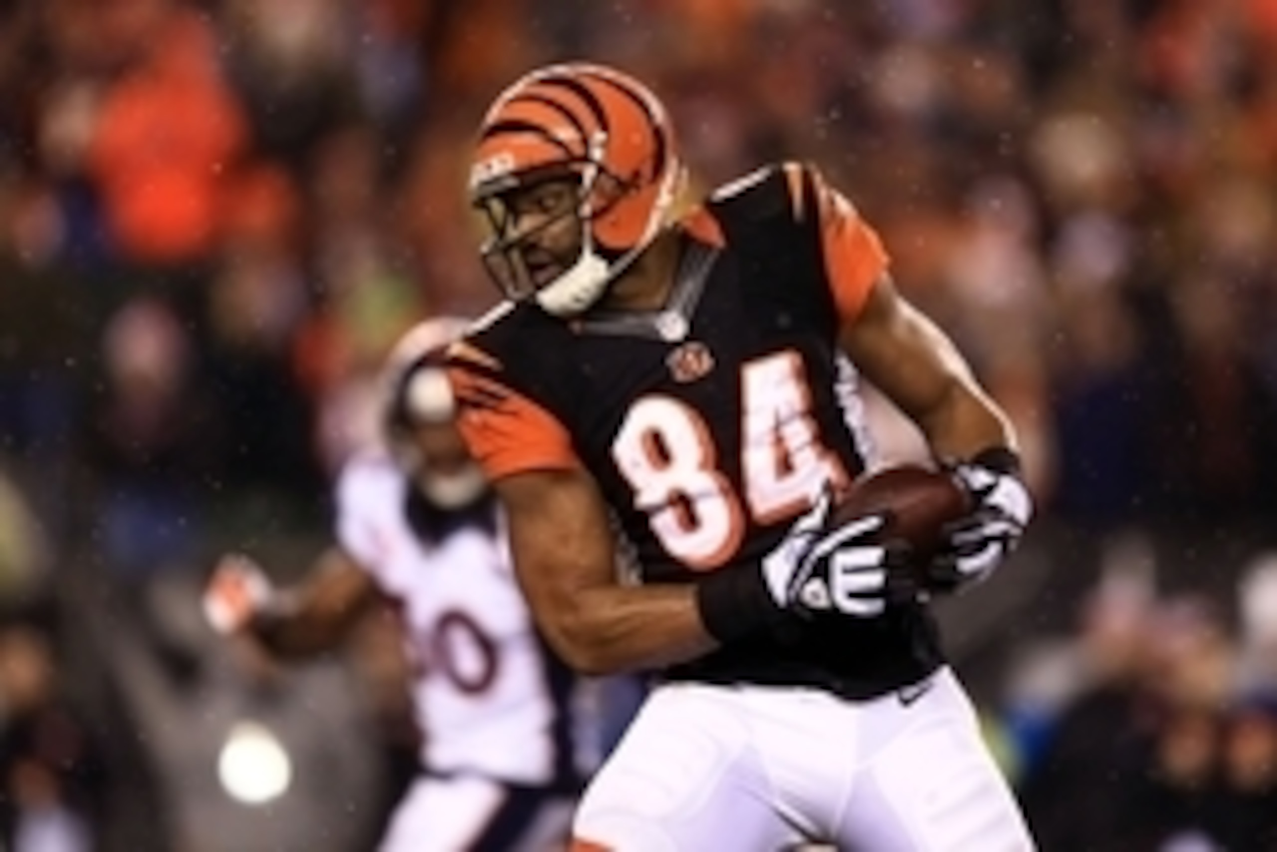 Dec 22, 2014; Cincinnati, OH, USA; Cincinnati Bengals tight end Jermaine Gresham (84) makes a catch during the third quarter against the Denver Broncos at Paul Brown Stadium. Mandatory Credit: Andrew Weber-USA TODAY Sports