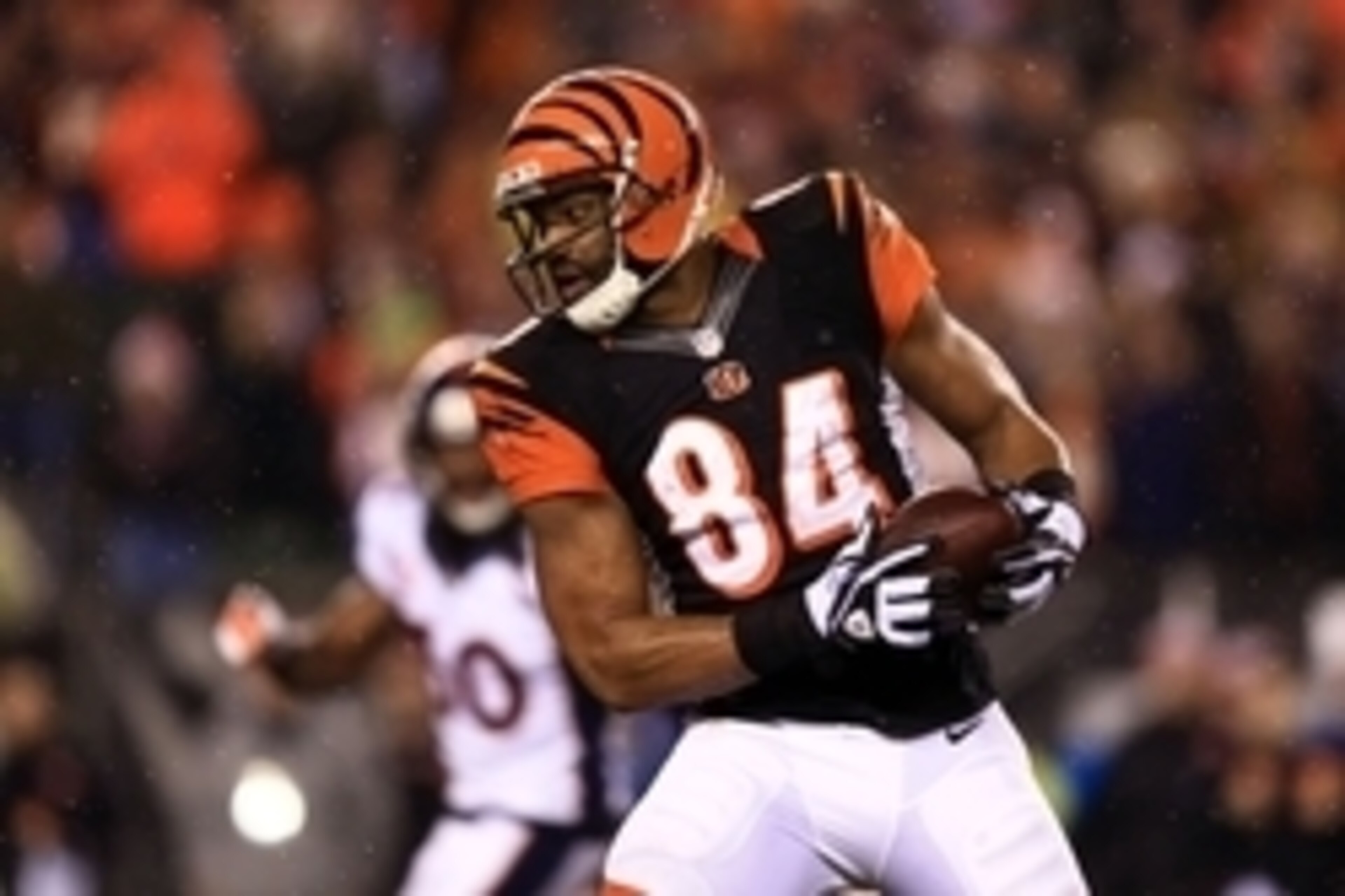 Dec 22, 2014; Cincinnati, OH, USA; Cincinnati Bengals tight end Jermaine Gresham (84) makes a catch during the third quarter against the Denver Broncos at Paul Brown Stadium. Mandatory Credit: Andrew Weber-USA TODAY Sports