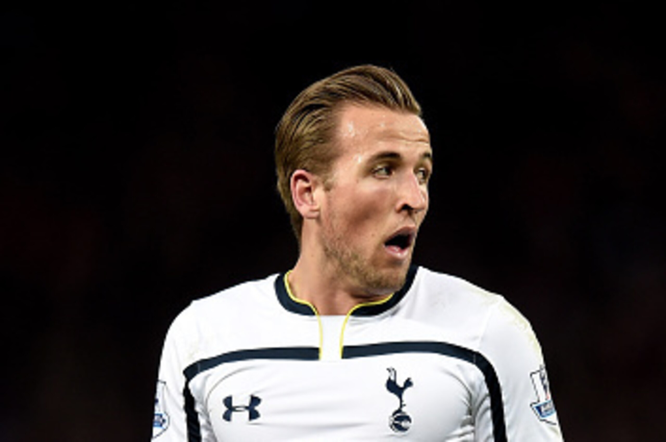 MANCHESTER, ENGLAND - MARCH 15:  Harry Kane of Spurs looks on during the Barclays Premier League match between Manchester United and Tottenham Hotspur at Old Trafford on March 15, 2015 in Manchester, England.  (Photo by Michael Regan/Getty Images)