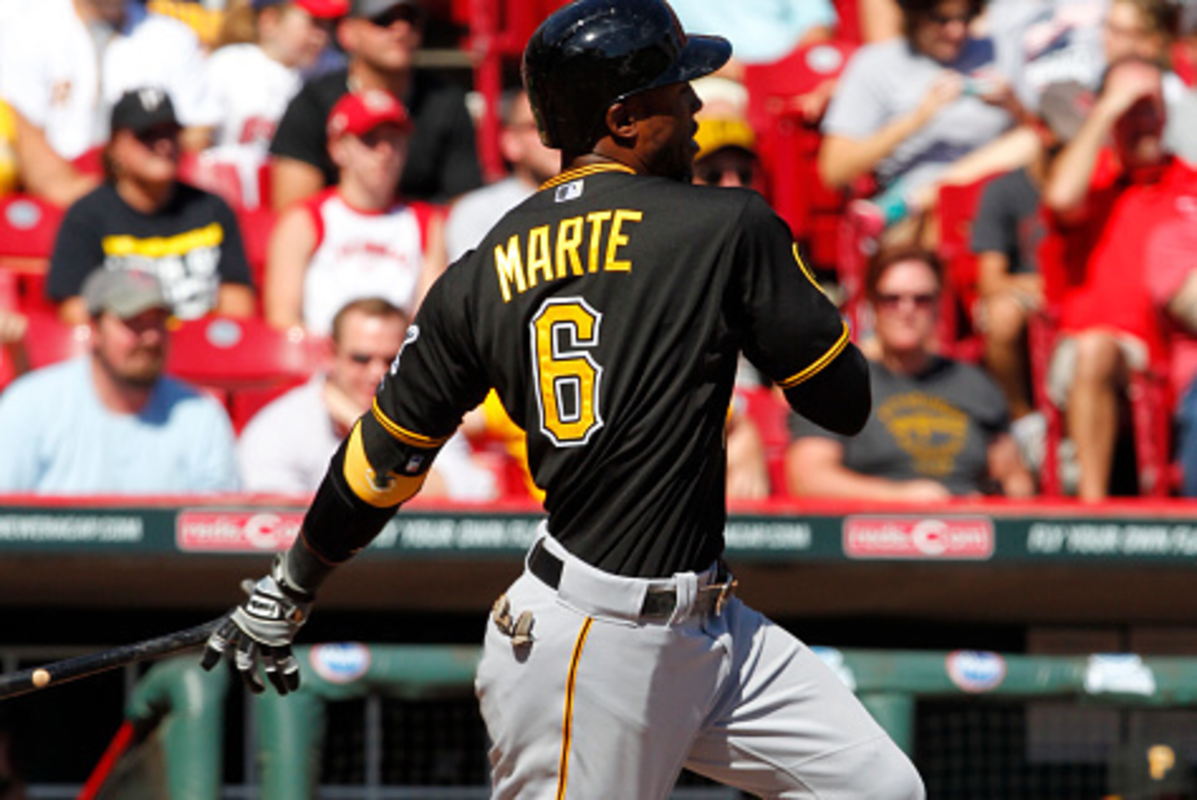 CINCINNATI, OH - SEPTEMBER 27: Starling Marte #6 of the Pittsburgh Pirates bats against the Cincinnati Reds at Great American Ball Park on September 27, 2014 in Cincinnati, Ohio.  (Photo by John Sommers II/Getty Images)