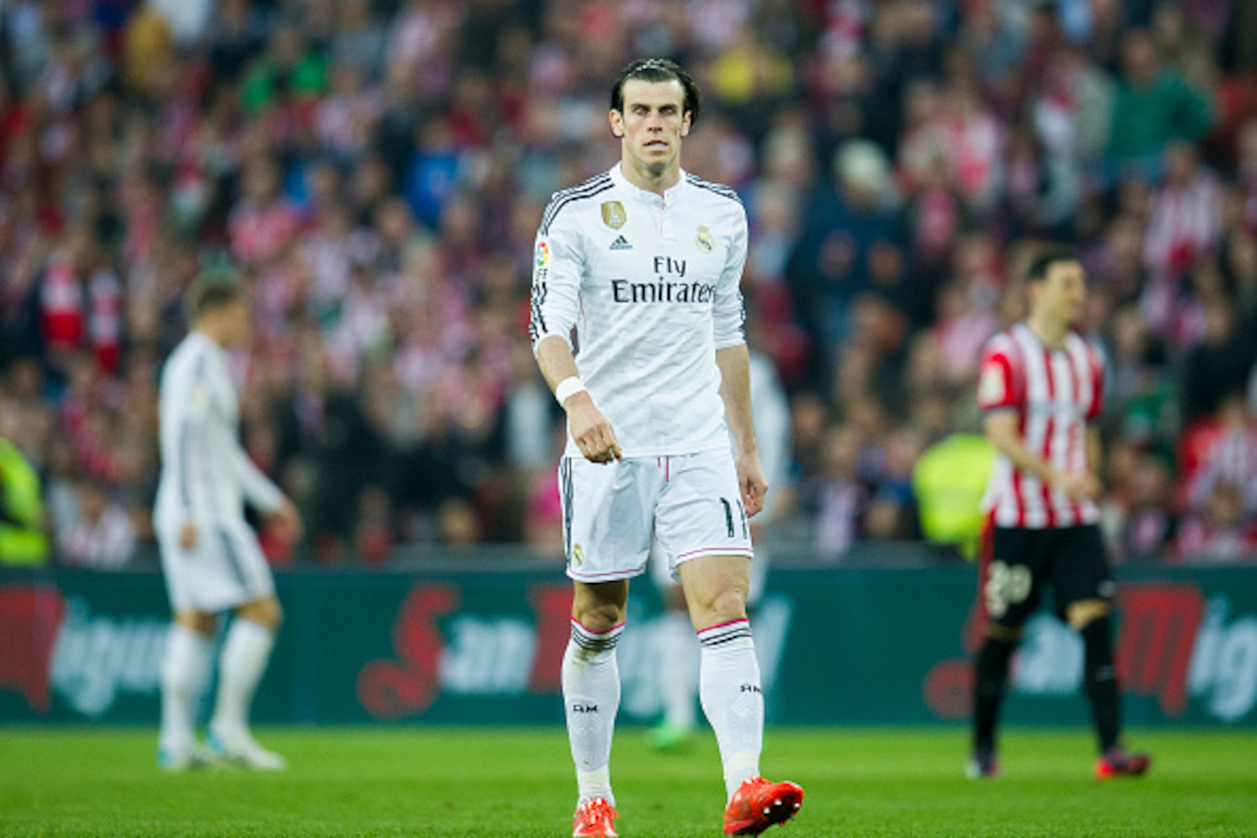 BILBAO, SPAIN - MARCH 07: Gareth Bale of Real Madrid reacts during the La Liga match between Athletic Club Bilbao and Real Madrid CF at San Mames Stadium onÊMarch 7, 2015 in Bilbao, Spain.  (Photo by Juan Manuel Serrano Arce/Getty Images)