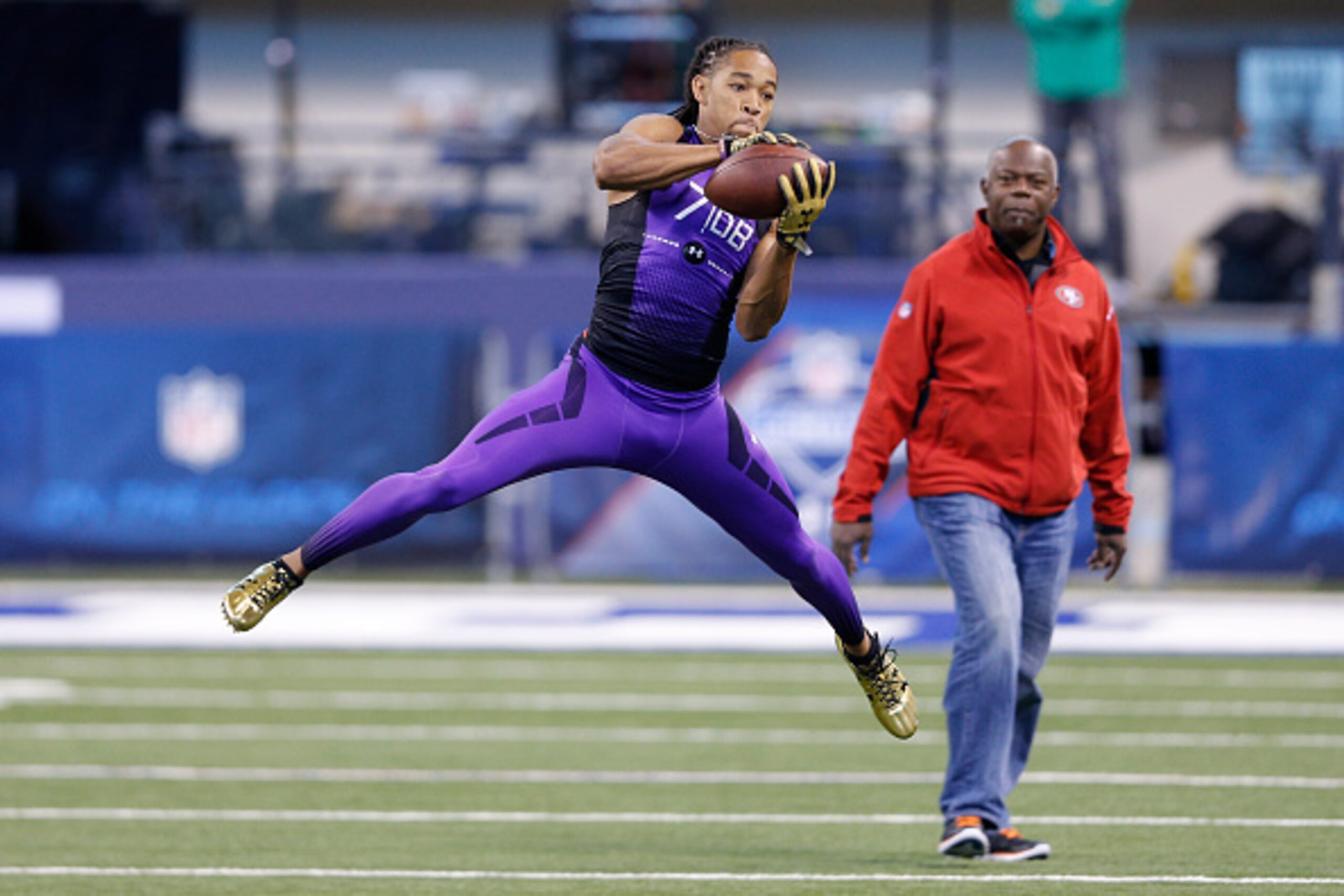 INDIANAPOLIS, IN - FEBRUARY 23: Defensive back Jalen Collins of LSU catches the ball during the 2015 NFL Scouting Combine at Lucas Oil Stadium on February 23, 2015 in Indianapolis, Indiana. (Photo by Joe Robbins/Getty Images)