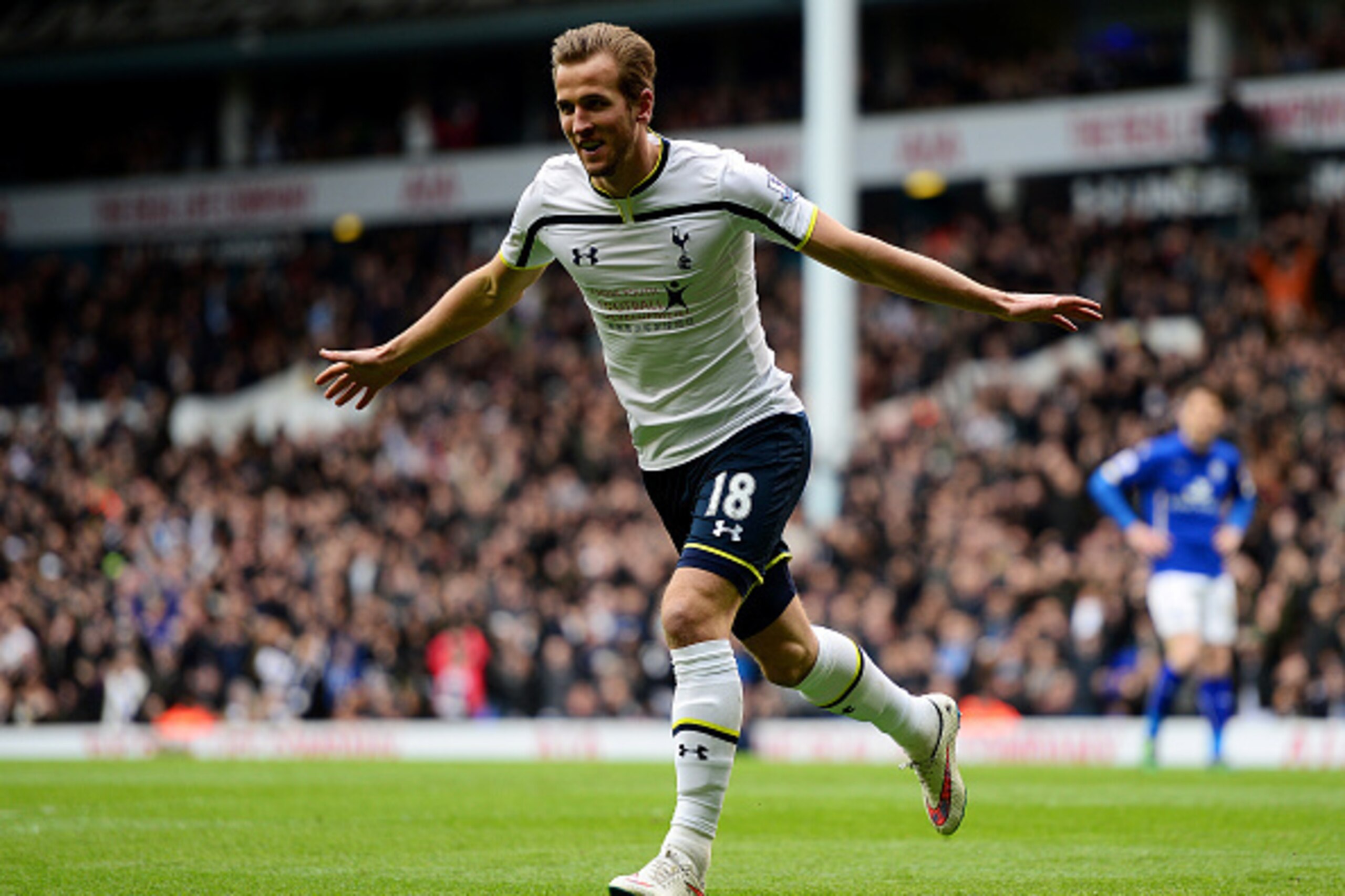 LONDON, ENGLAND - MARCH 21:  Harry Kane of Spurs celebrates after scoring a goal during the Barclays Premier League match between Tottenham Hotspur and Leicester City at White Hart Lane on March 21, 2015 in London, England.  (Photo by Jamie McDonald/Getty