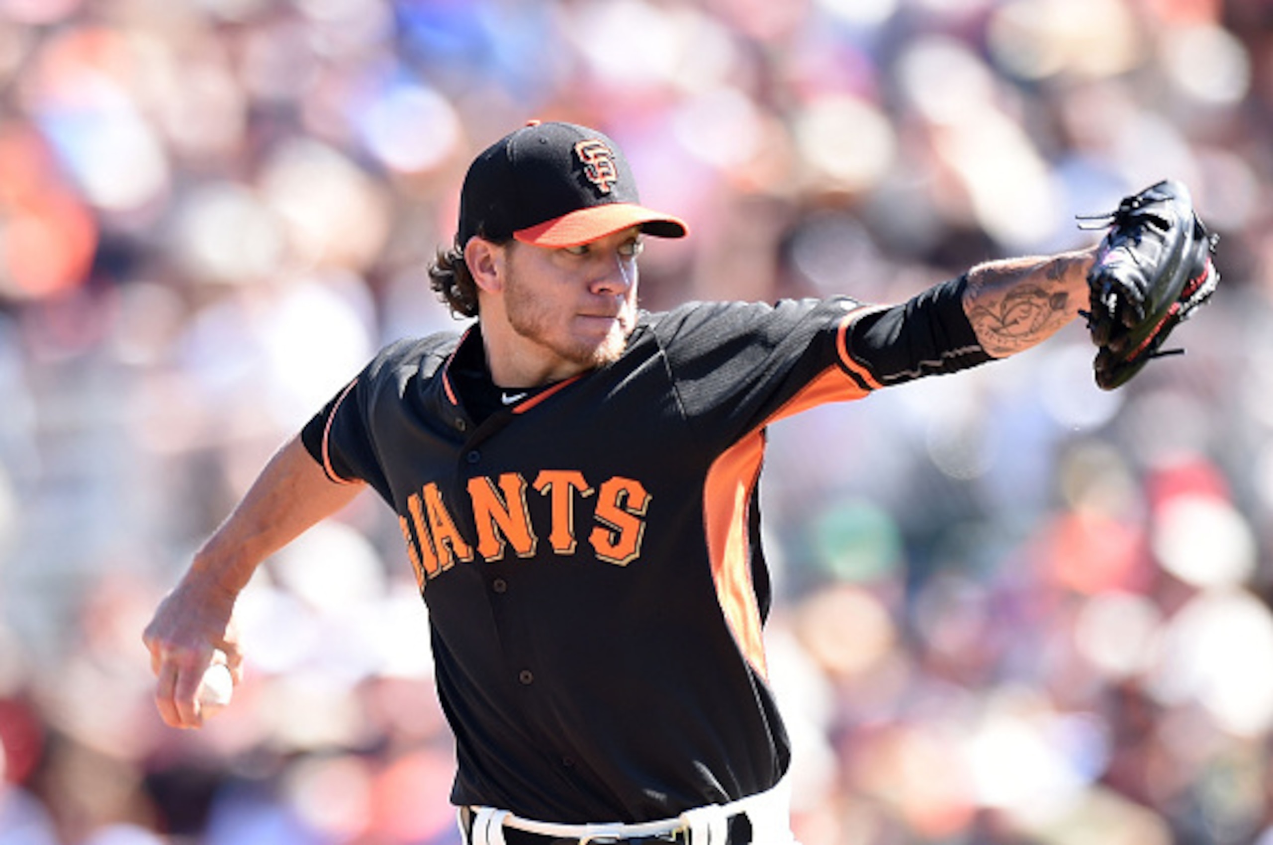 SCOTTSDALE, AZ - MARCH 08:  Jake Peavy #22 of the San Francisco Giants delivers a first inning pitch against the Arizona Diamondbacks at Scottsdale Stadium on March 8, 2015 in Scottsdale, Arizona.  (Photo by Norm Hall/Getty Images)