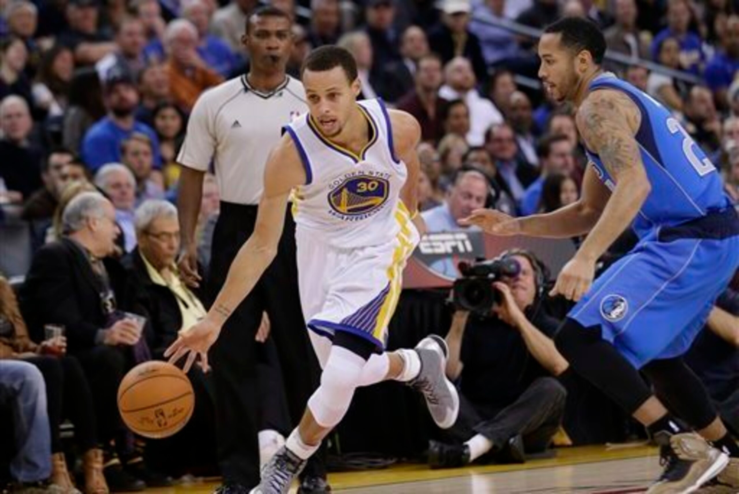 Stephen Curry has had his way with the Dallas Mavericks this season.