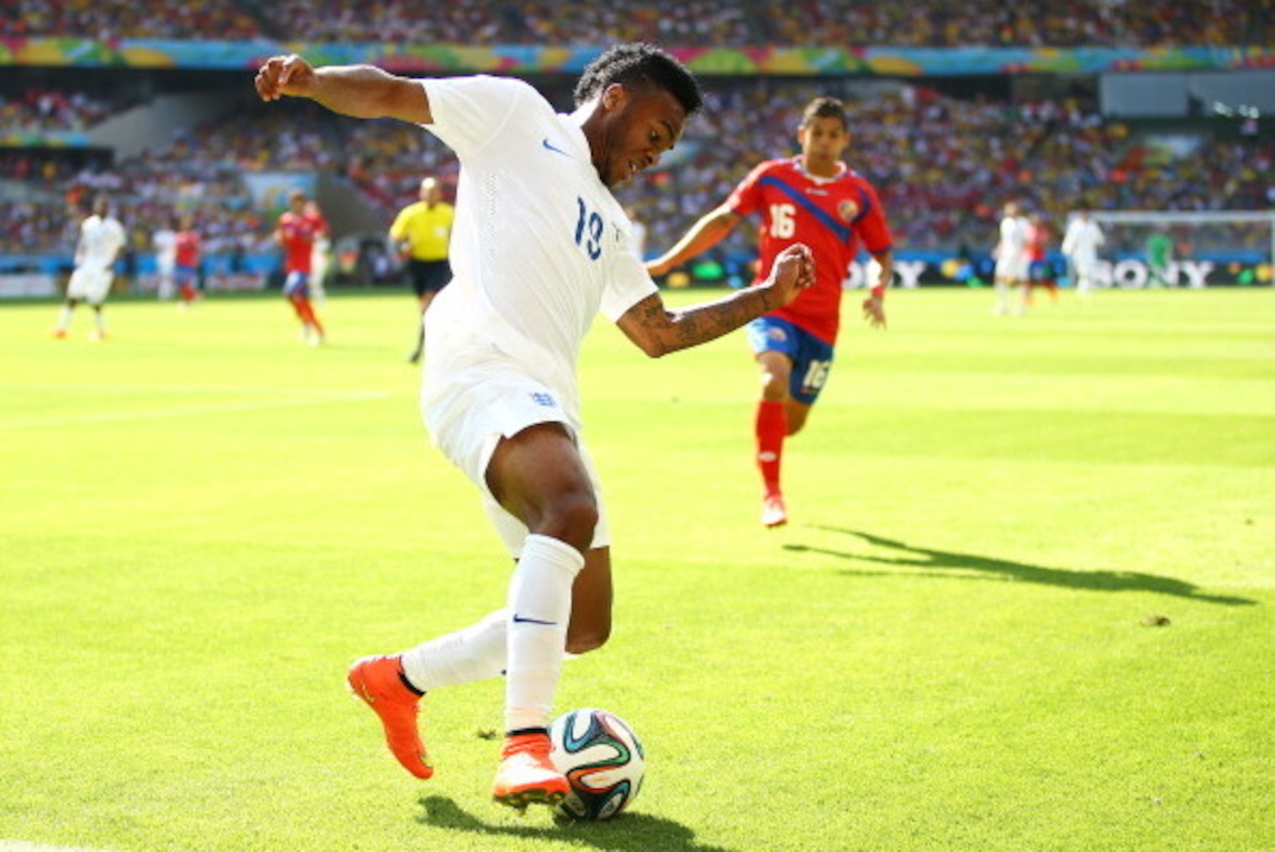 BELO HORIZONTE, BRAZIL - JUNE 24: Raheem Sterling of England controls the ball during the 2014 FIFA World Cup Brazil Group D match between Costa Rica and England at Estadio Mineirao on June 24, 2014 in Belo Horizonte, Brazil.  (Photo by Richard Heathcote/