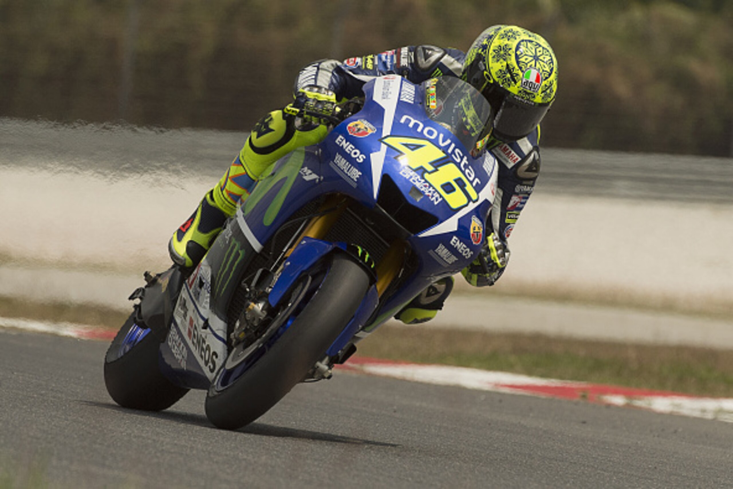 KUALA LUMPUR, MALAYSIA - FEBRUARY 26:  Valentino Rossi of Italy and Movistar Yamaha MotoGP heads down a straight during the Michelin test tyres during MotoGP Tests in Sepang - Day Four at Sepang Circuit on February 26, 2015 in Kuala Lumpur, Malaysia.  (Ph