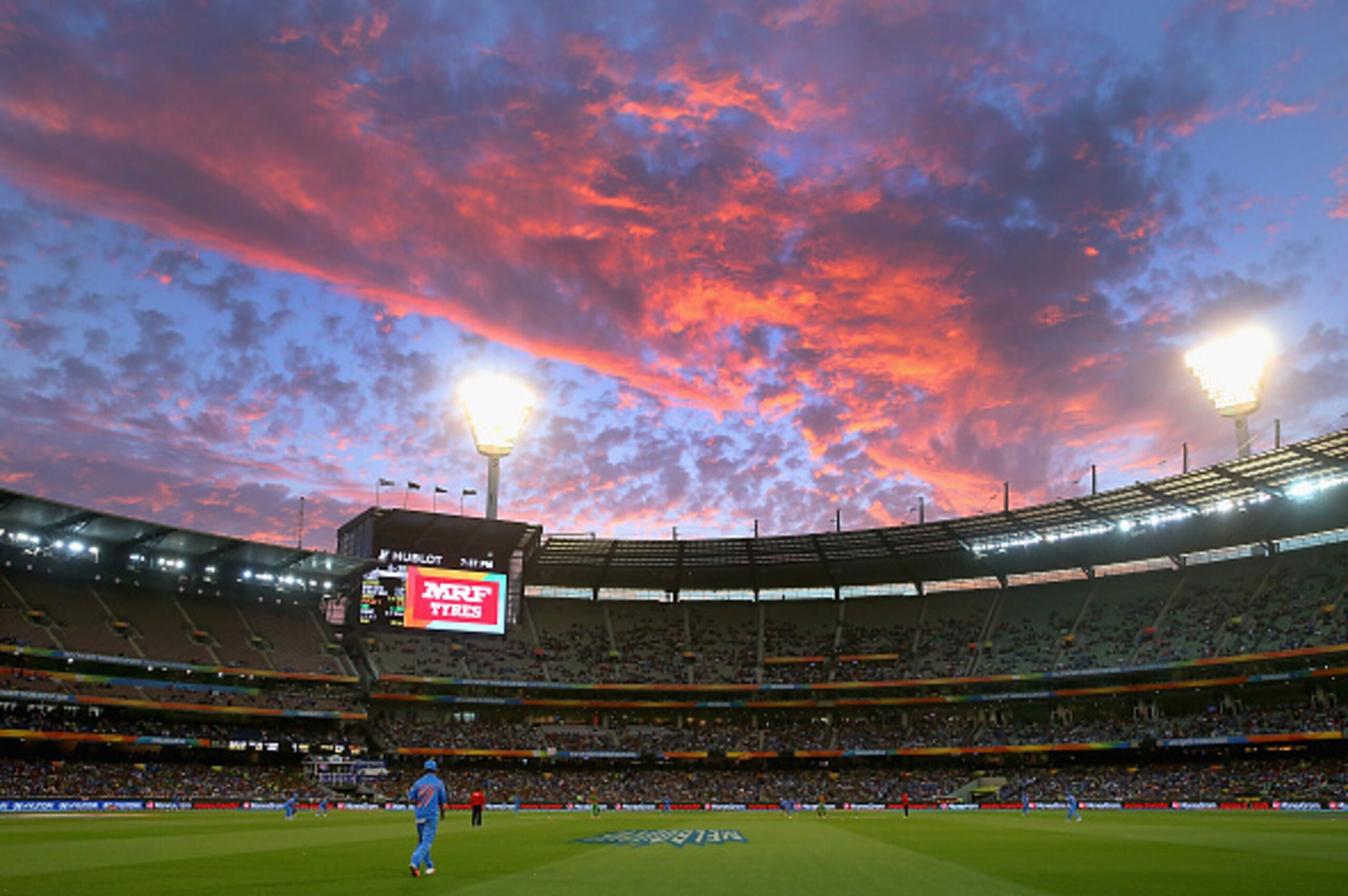 MELBOURNE, AUSTRALIA - MARCH 19:  A general view of play during the 2015 ICC Cricket World Cup Quater Final match between India and Bangldesh at Melbourne Cricket Ground on March 19, 2015 in Melbourne, Australia.  (Photo by Quinn Rooney/Getty Images)