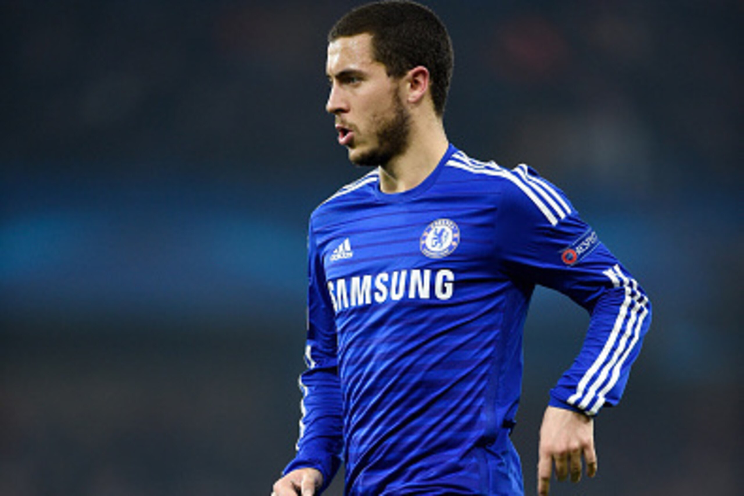 LONDON, ENGLAND - MARCH 11:  Eden Hazard of Chelsea runs with the ball during the UEFA Champions League Round of 16, second leg match between Chelsea and Paris Saint-Germain at Stamford Bridge on March 11, 2015 in London, England.  (Photo by Mike Hewitt/G