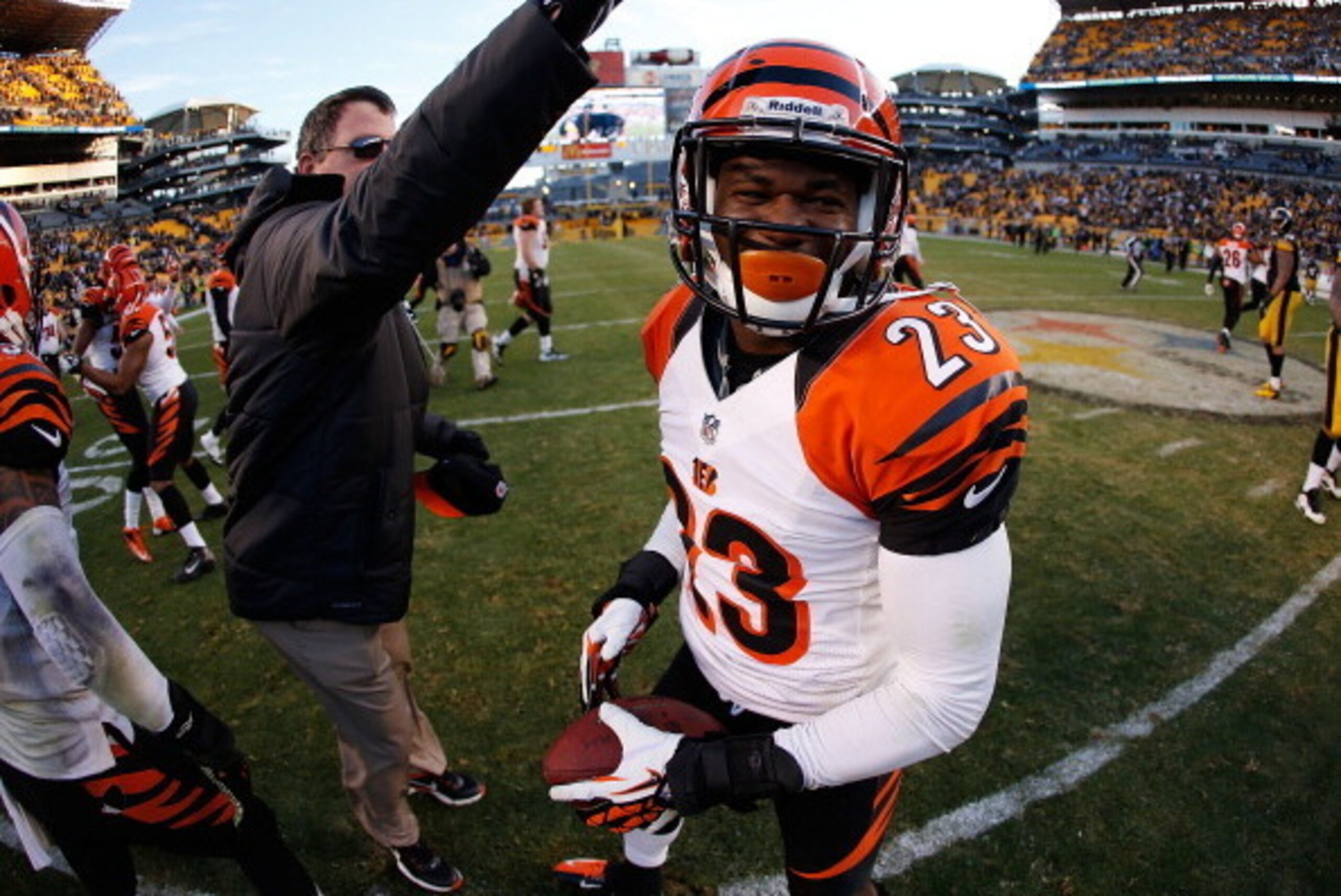 PITTSBURGH, PA - DECEMBER 23: Terence Newman #23 of the Cincinnati Bengals celebrates a 13-10 victory over the Pittsburgh Steelers at Heinz Field on December 23, 2012 in Pittsburgh, Pennsylvania. (Photo by Gregory Shamus/Getty Images) PITTSBURGH, PA - DECEMBER 23: Terence Newman #23 of the Cincinnati Bengals celebrates a 13-10 victory over the Pittsburgh Steelers at Heinz Field on December 23, 2012 in Pittsburgh, Pennsylvania. (Photo by Gregory Shamus/Getty Images)